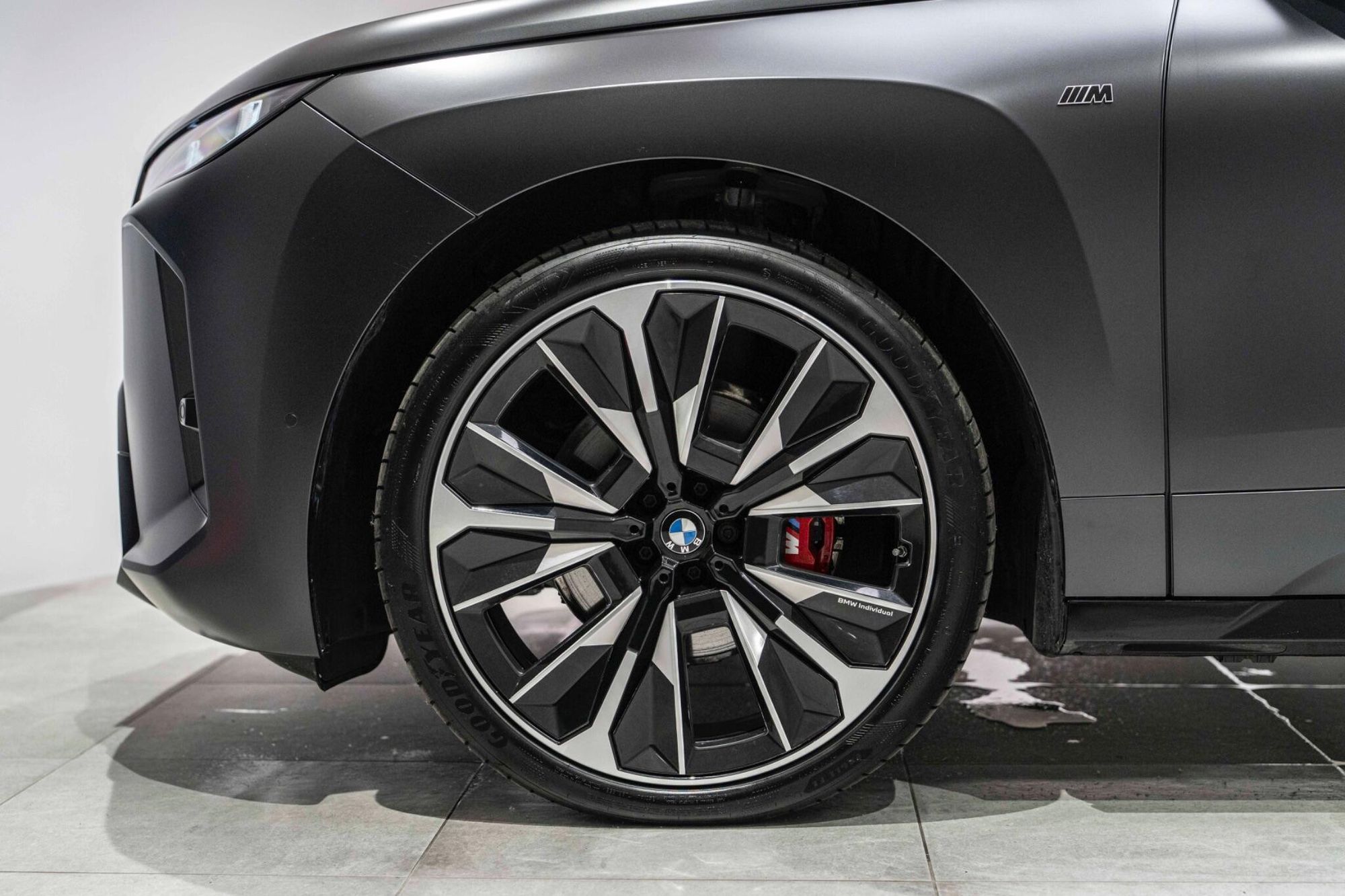BMW iX ESTATE 485kW M70 xDrive 112kWh 5dr Auto for sale UK - Slide 4