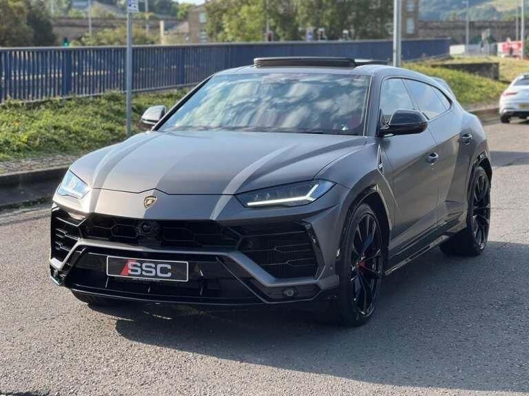 LAMBORGHINI URUS ESTATE 4.0T FSI V8 5dr Auto for sale UK - Slide 3