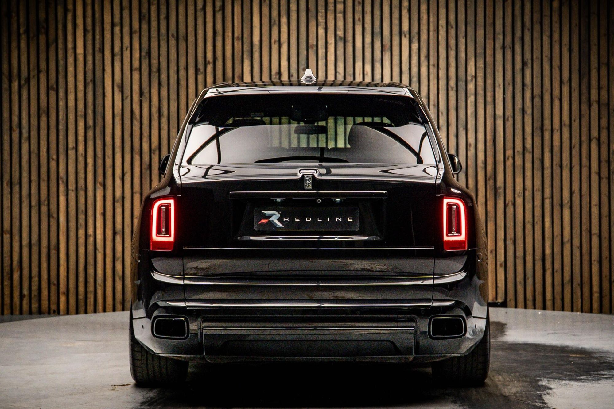 ROLLS-ROYCE CULLINAN ESTATE 5dr Auto for sale UK - Slide 6