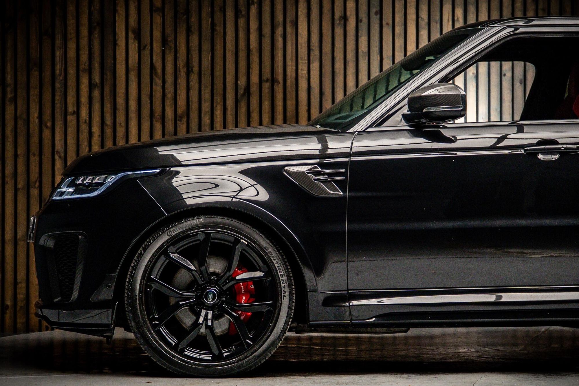 LAND ROVER RANGE ROVER SPORT ESTATE 5.0 P575 S/C SVR 5dr Auto for sale UK - Slide 9