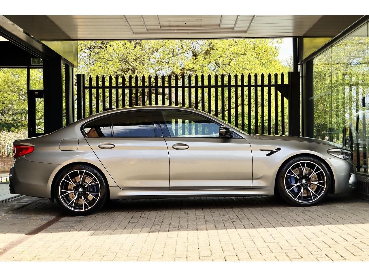 BMW M5 SALOON M5 Competition 4dr DCT for sale UK - Slide 6