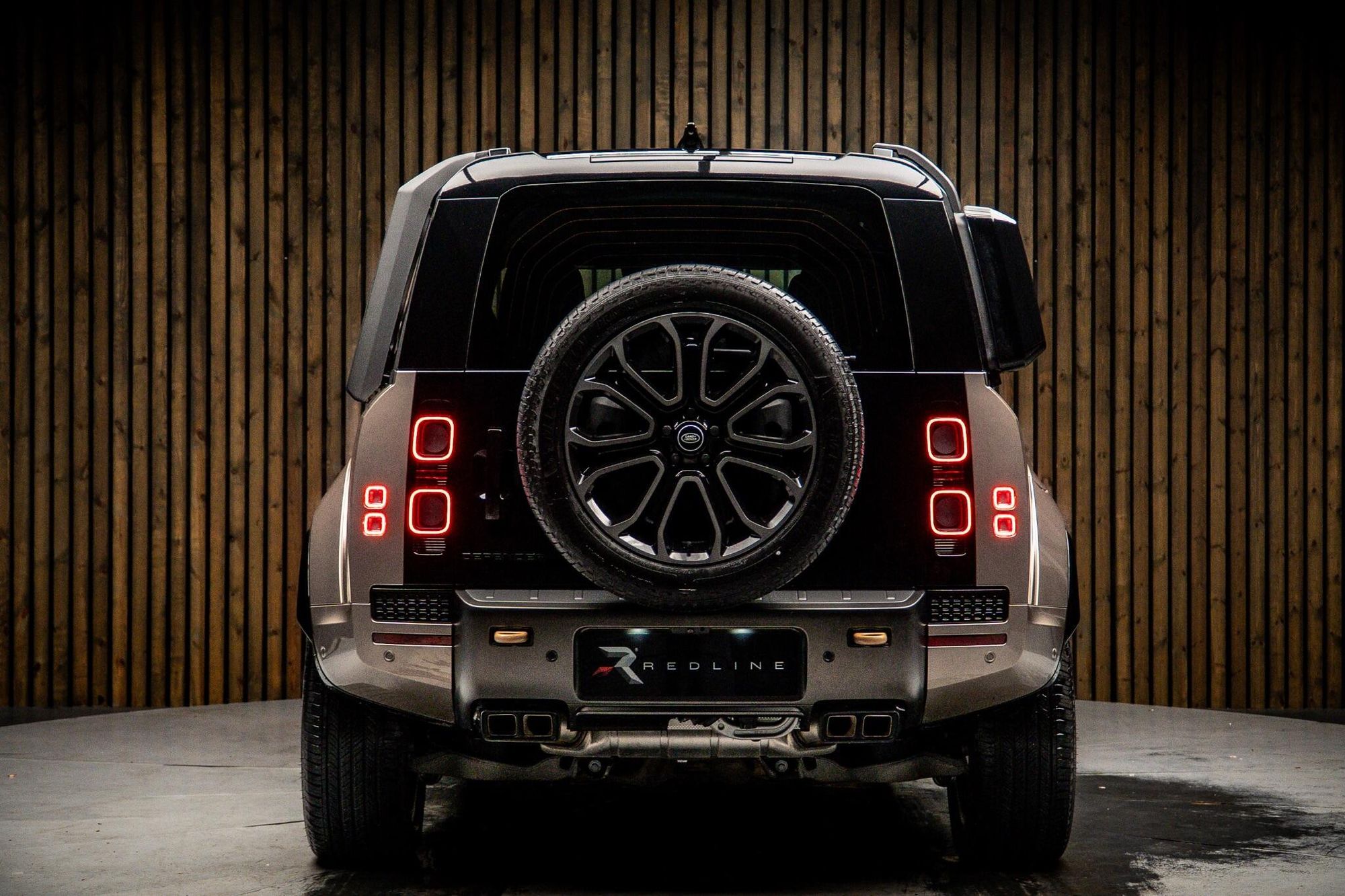 LAND ROVER DEFENDER ESTATE 4.4 P635 Octa 110 5dr Auto for sale UK - Slide 6