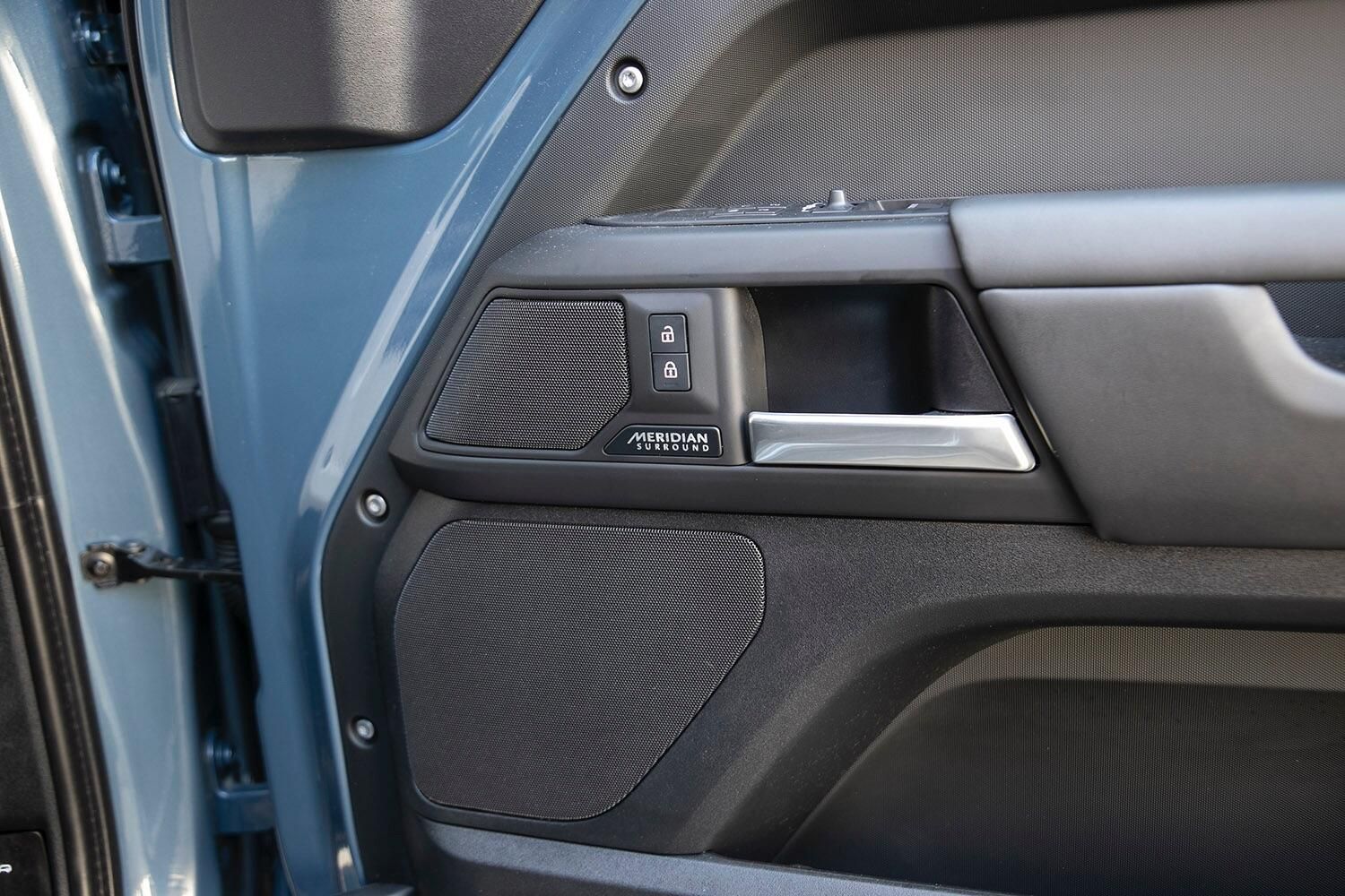 LAND ROVER DEFENDER DIESEL ESTATE 3.0 D250 X-Dynamic HSE 90 3dr Auto for sale UK - Slide 10