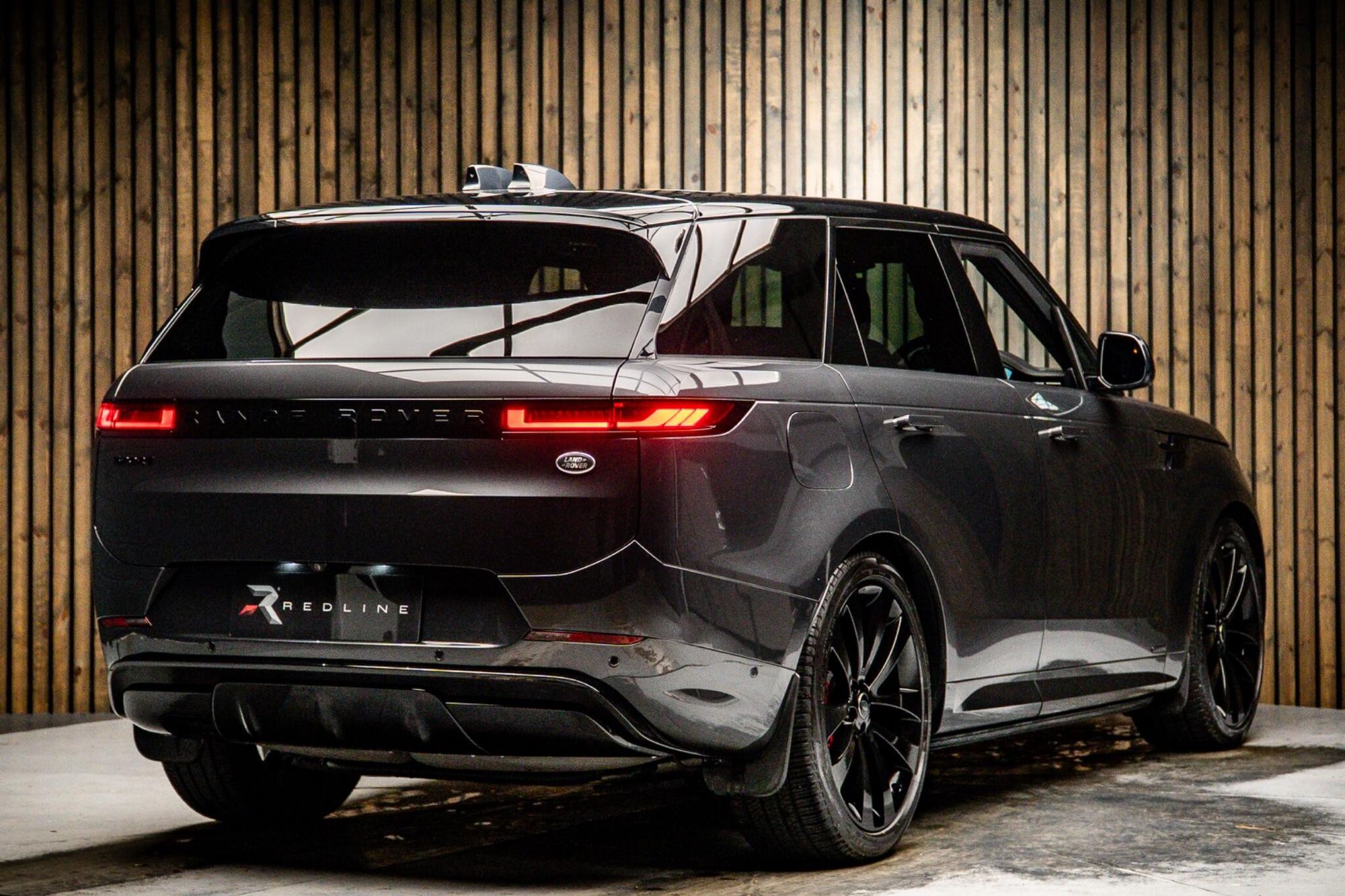 LAND ROVER RANGE ROVER SPORT DIESEL ESTATE 3.0 D300 Autobiography 5dr Auto for sale UK - Slide 4