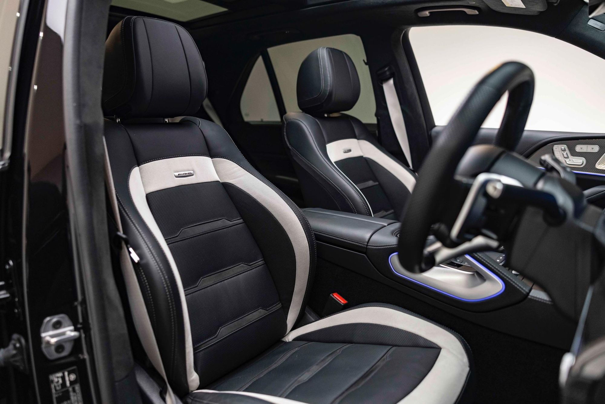 MERCEDES-BENZ GLE AMG ESTATE GLE 63 S 4Matic+ Night Edition Premium + 5dr TCT for sale UK - Slide 3