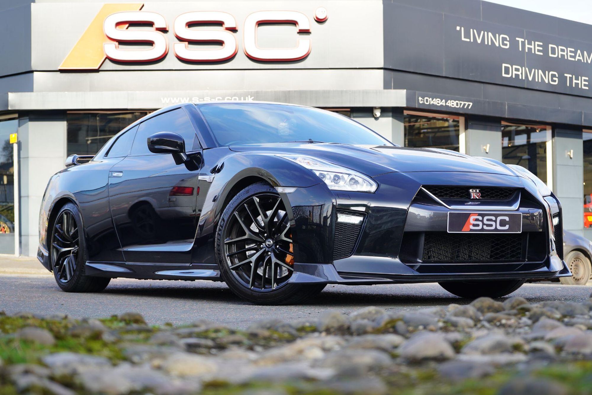 NISSAN GT-R COUPE 3.8 Prestige 2dr Auto for sale UK