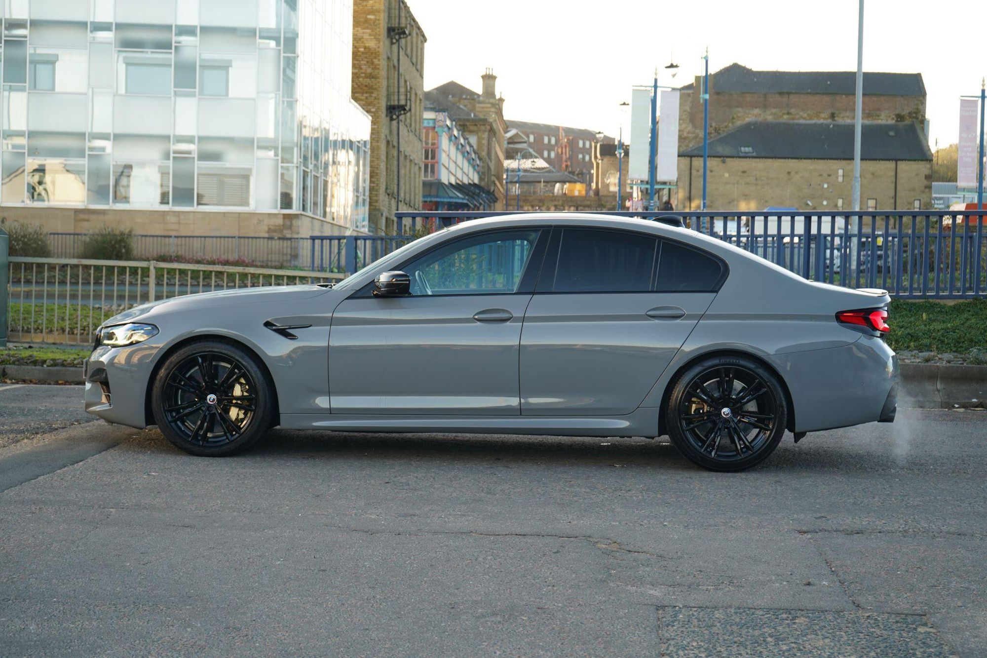 BMW M5 SALOON M5 Competition 4dr DCT for sale UK - Slide 9