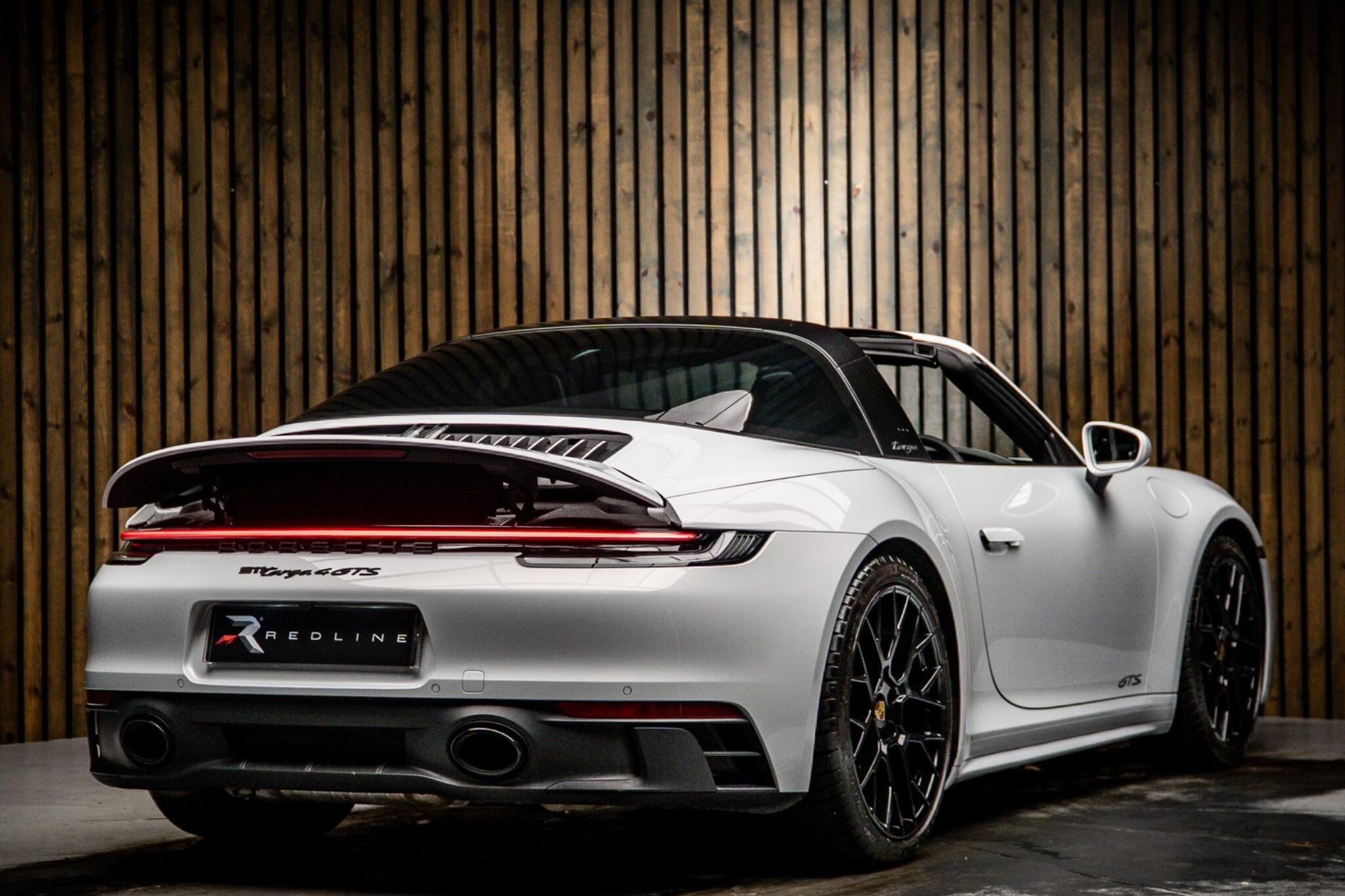 PORSCHE 911 [992] TARGA 4 GTS 2dr PDK for sale UK - Slide 4