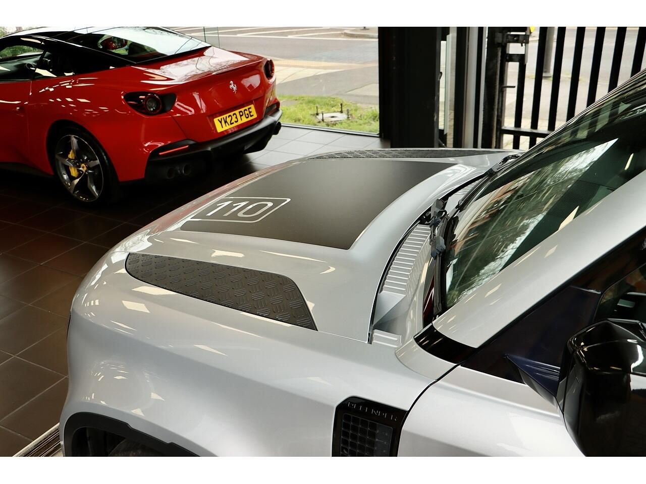 LAND ROVER DEFENDER DIESEL ESTATE 2.0 D240 S 110 5dr Auto for sale UK - Slide 10