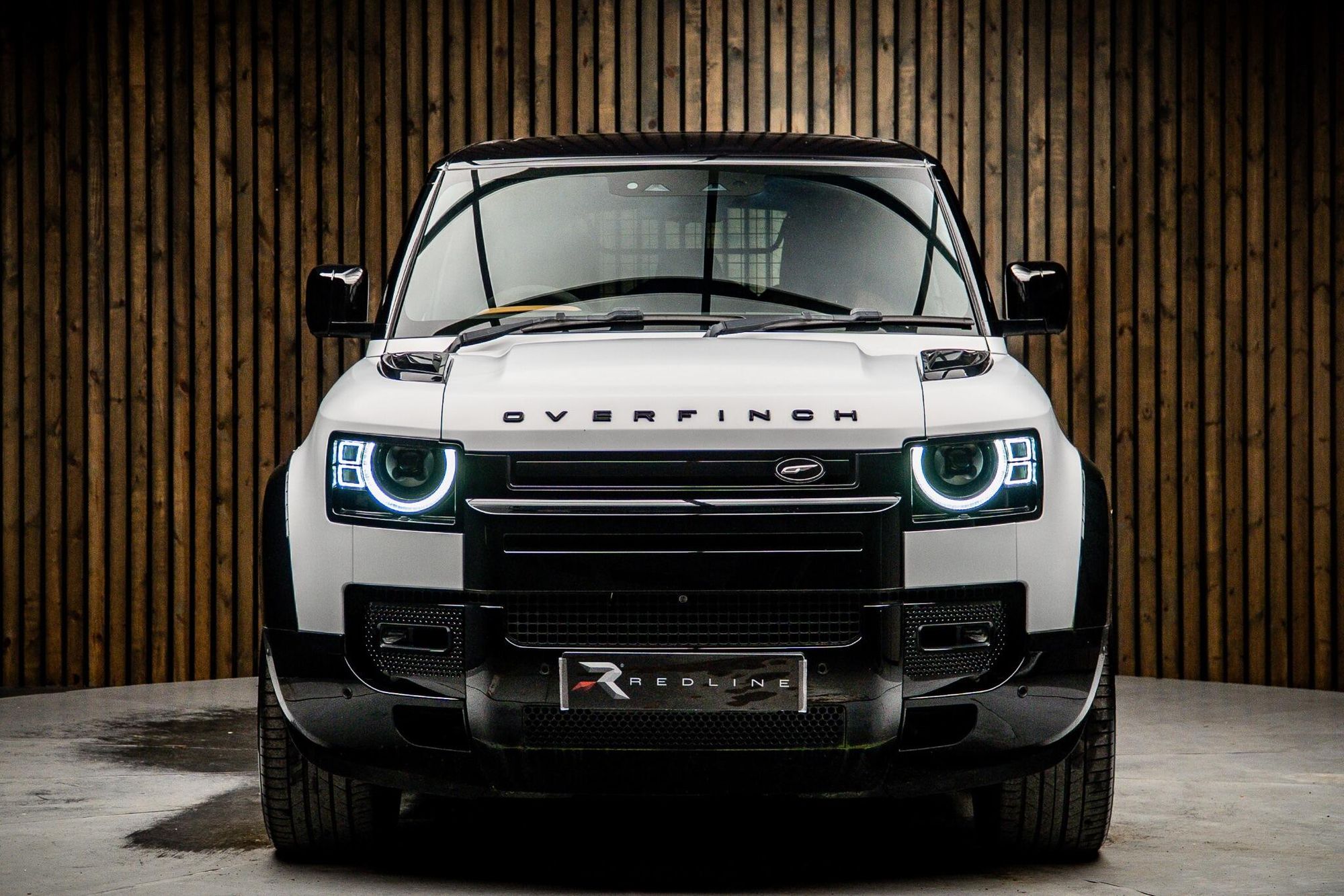 LAND ROVER DEFENDER ESTATE 5.0 P525 V8 110 5dr Auto for sale UK - Slide 5