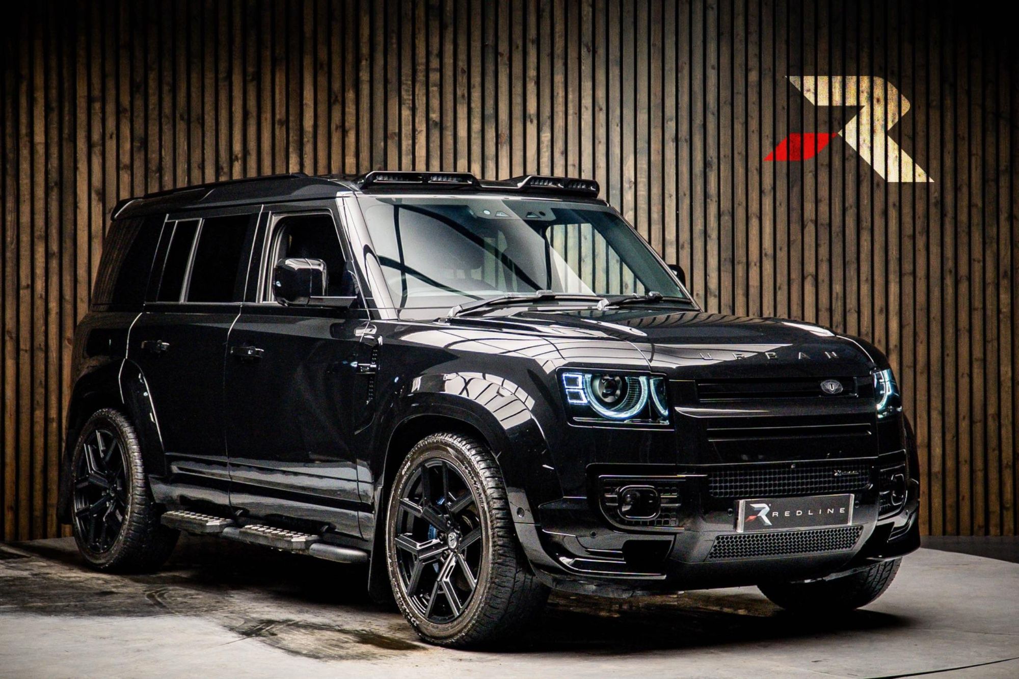 LAND ROVER DEFENDER 110 DIESEL 3.0 D300 Hard Top X-Dynamic HSE Auto
