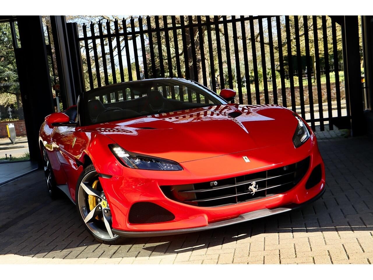 FERRARI Portofino M 2dr Auto for sale UK - Slide 9