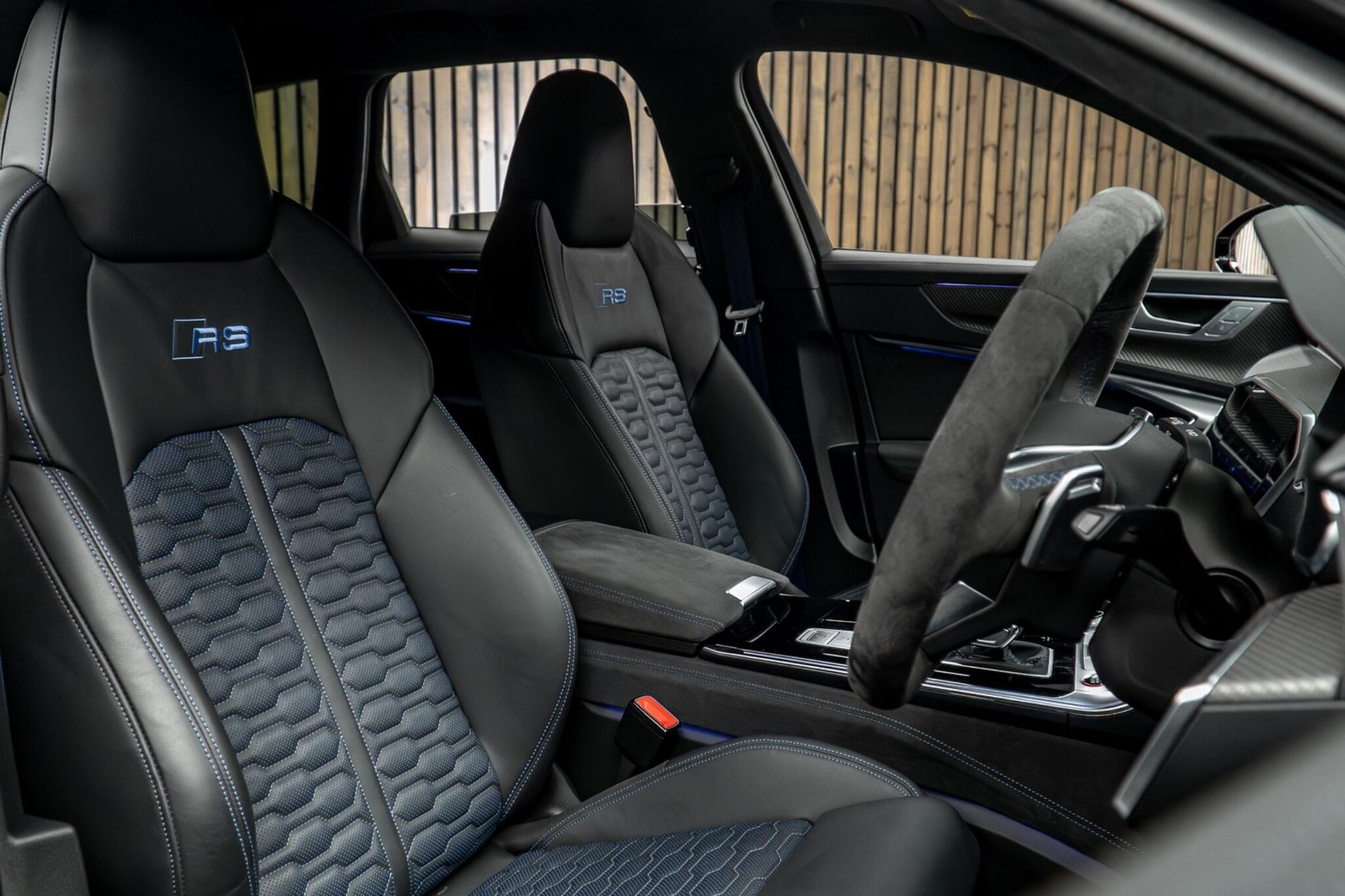 AUDI RS6 RS 6 AVANT RS 6 TFSI Quattro Performance 5dr Tiptronic for sale UK - Slide 2