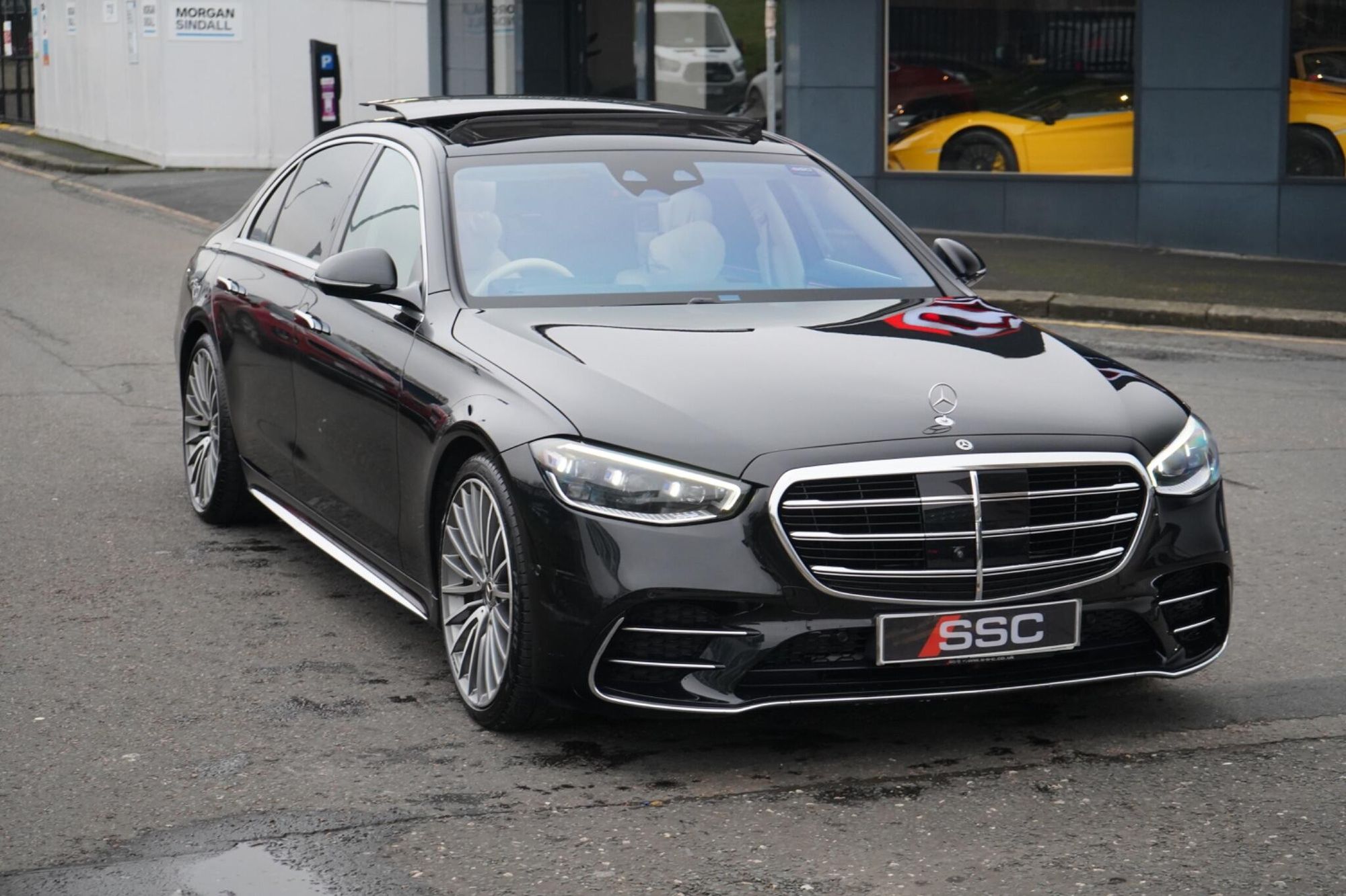MERCEDES-BENZ S CLASS DIESEL SALOON S350d L AMG Line Premium Plus 4dr 9G-Tronic for sale UK - Slide 5