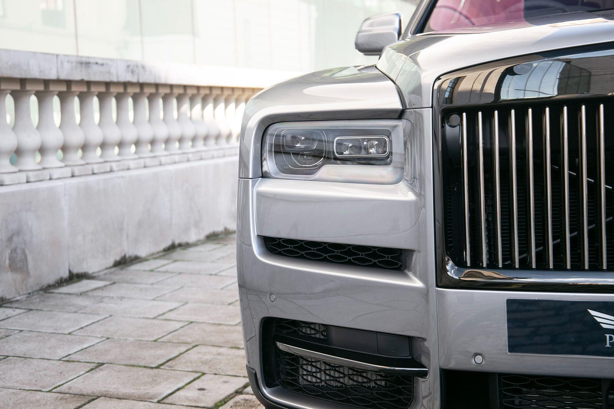 ROLLS-ROYCE CULLINAN ESTATE Black Badge 5dr Auto for sale UK - Slide 3