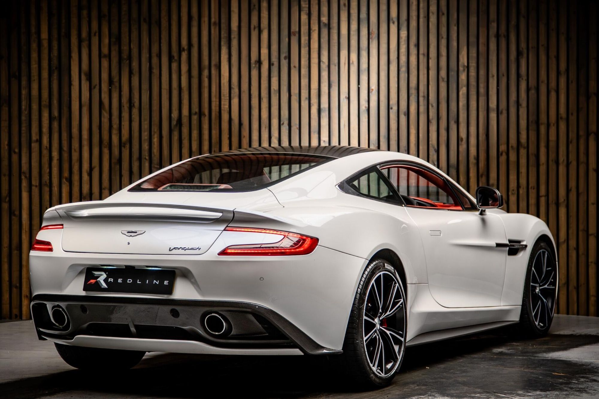 ASTON MARTIN VANQUISH COUPE V12 2+0 2dr Touchtronic Auto for sale UK - Slide 4
