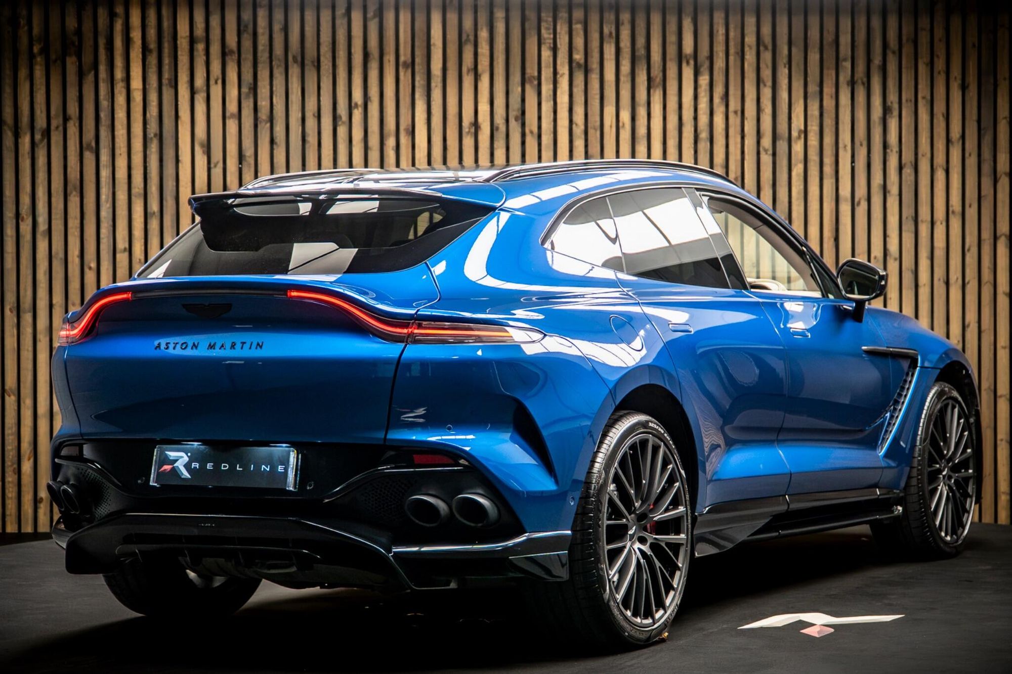 ASTON MARTIN DBX ESTATE V8 DBX707 5dr Touchtronic for sale UK - Slide 4