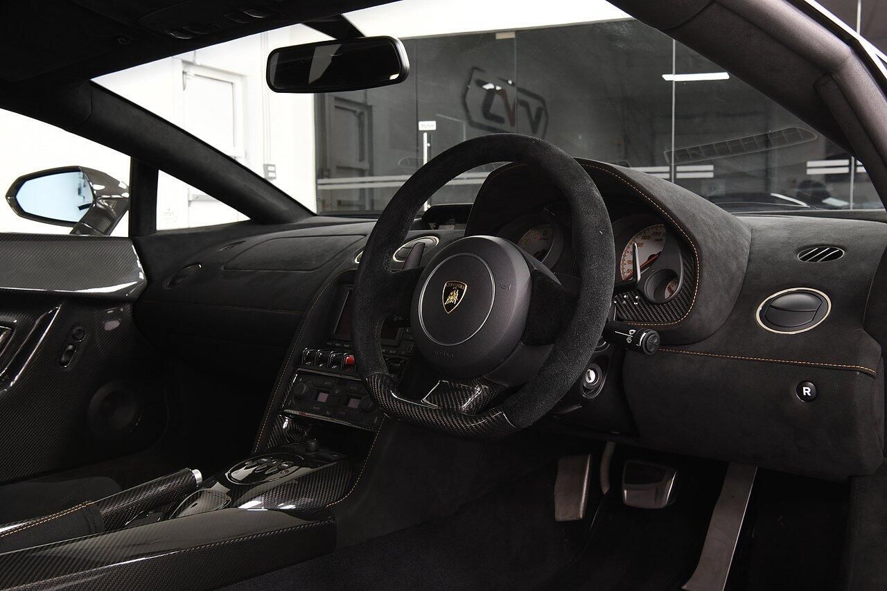 LAMBORGHINI GALLARDO COUPE LP 550-2 2dr for sale UK - Slide 4