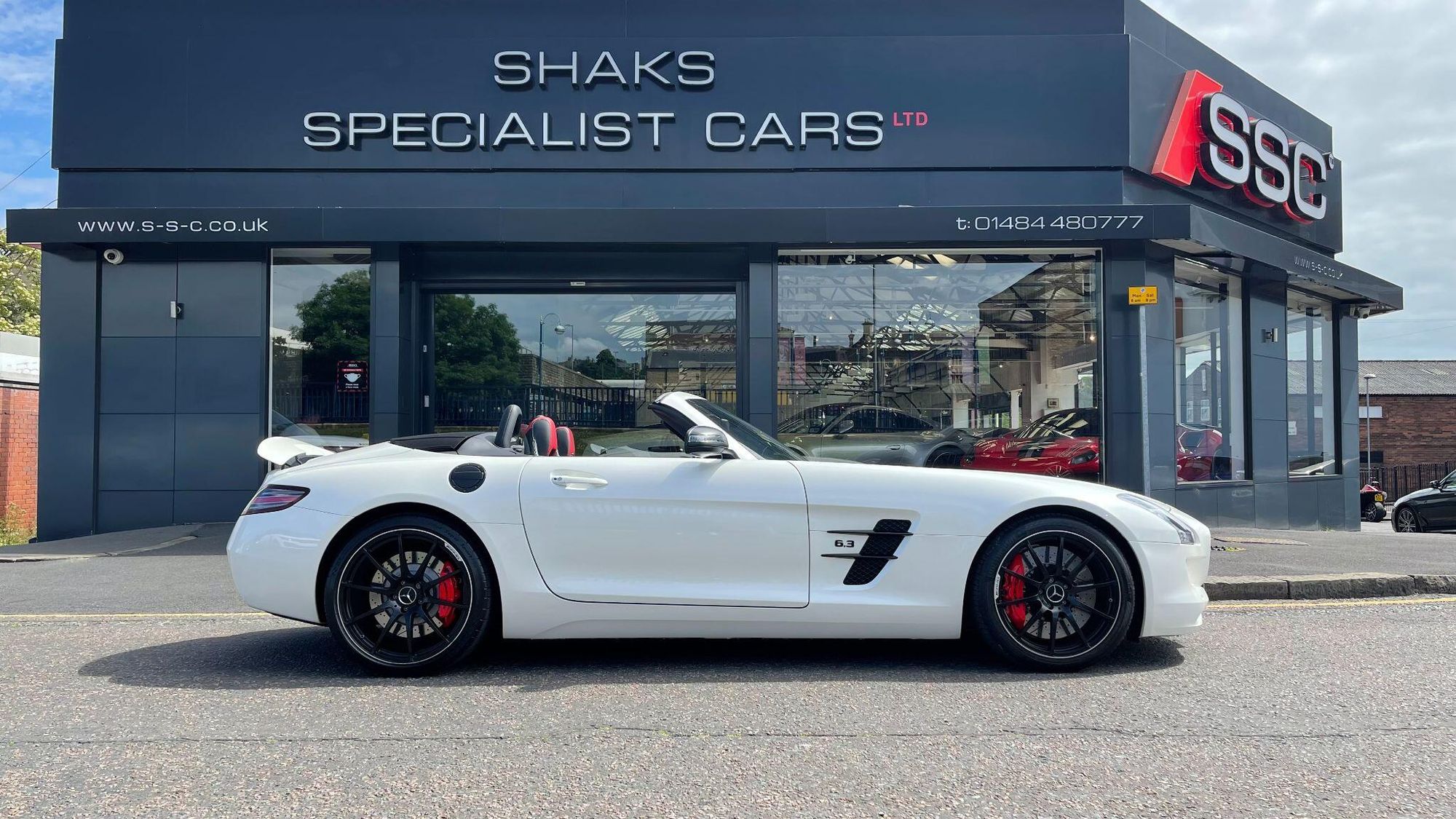 MERCEDES-BENZ SLS AMG ROADSTER SLS 63 2dr Auto for sale UK - Slide 10