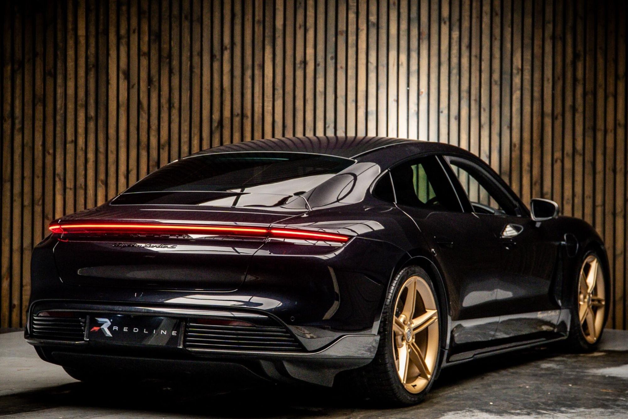 PORSCHE TAYCAN SALOON 560kW Turbo S 93kWh 4dr Auto for sale UK - Slide 4