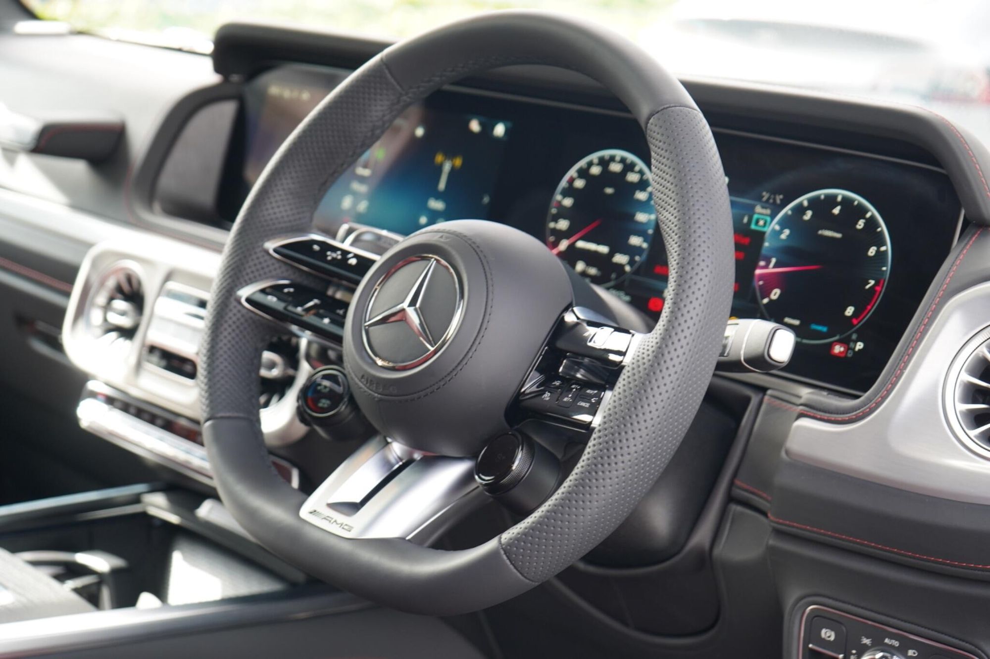 MERCEDES-BENZ G CLASS AMG STATION WAGON SPECIAL EDITIONS G63 Manufaktur Edition 5dr 9G-Tronic for sale UK - Slide 9