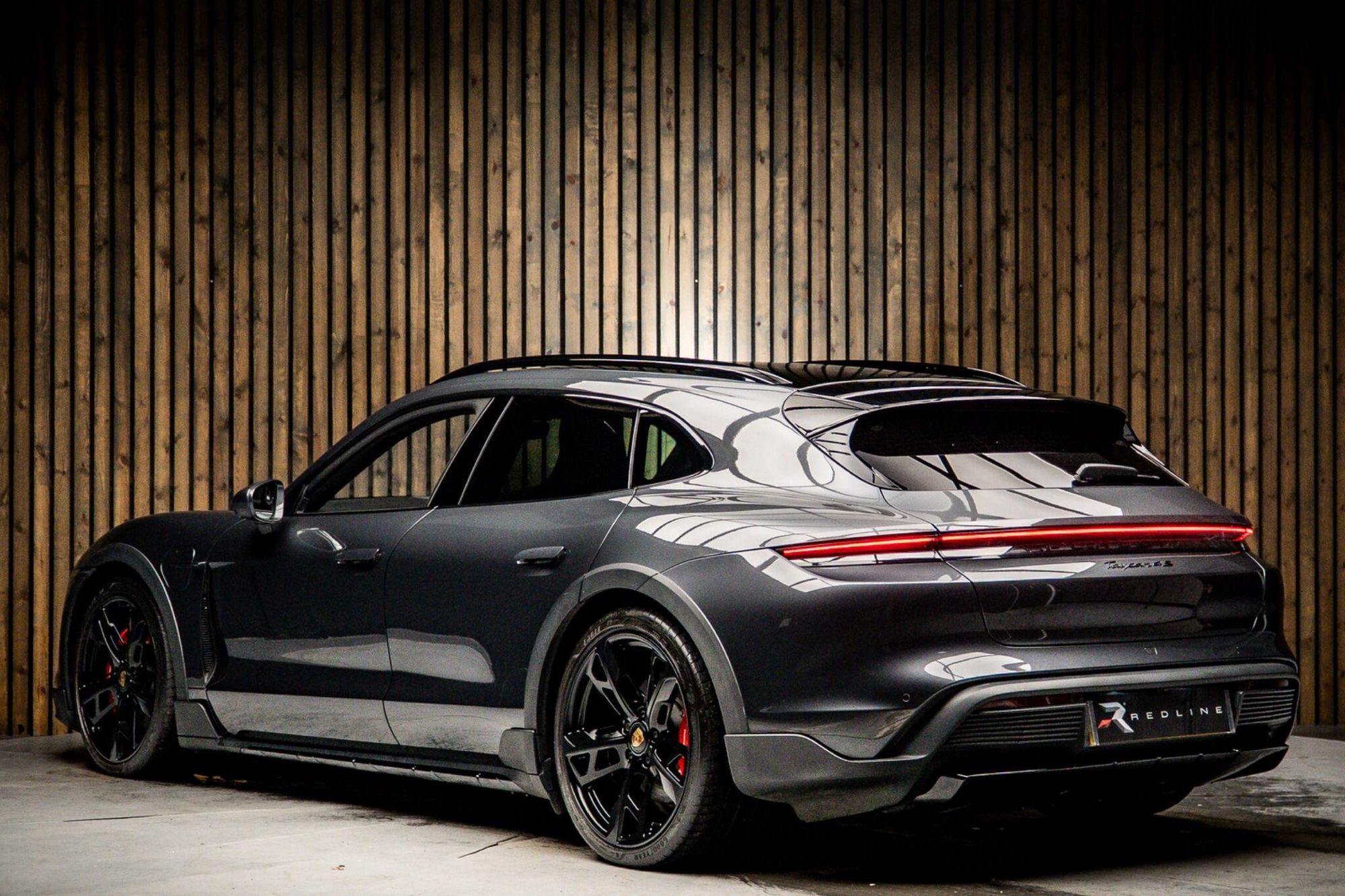 PORSCHE TAYCAN CROSS TURISMO 420kW 4S 93kWh 5dr Auto for sale UK - Slide 3