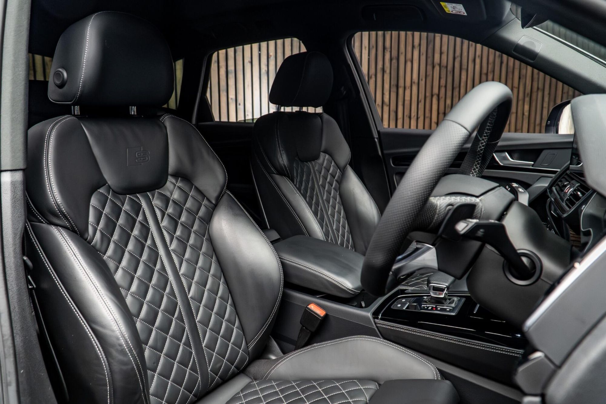 AUDI Q5 ESTATE SPECIAL EDITIONS 45 TFSI Quattro Edition 1 5dr S Tronic for sale UK - Slide 2