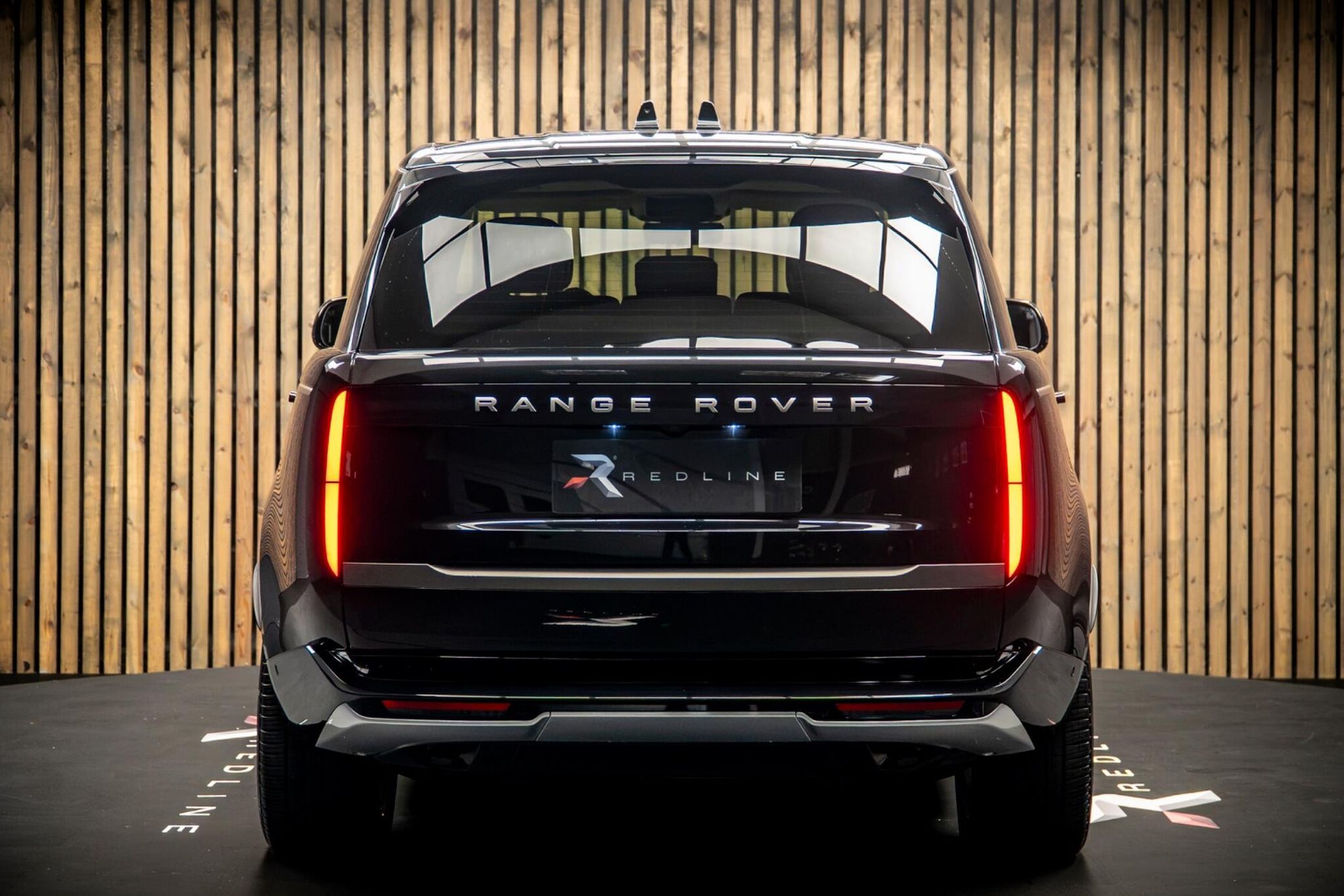 LAND ROVER RANGE ROVER ESTATE 3.0 P460e HSE 4dr Auto for sale UK - Slide 6