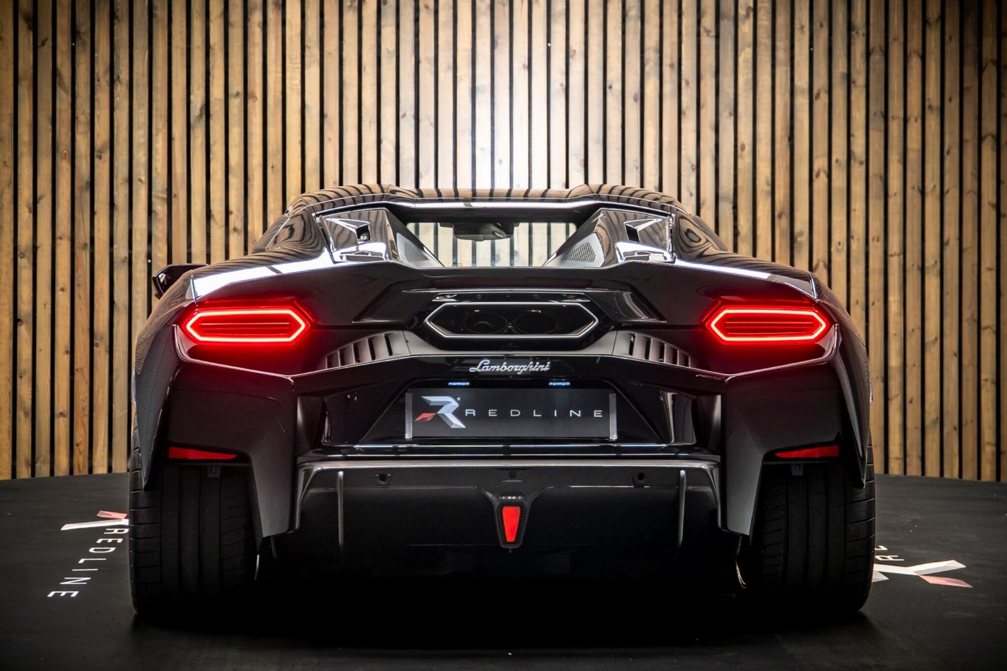 LAMBORGHINI TEMERARIO COUPE 4.0T V8 PHEV 2dr Auto for sale UK - Slide 6
