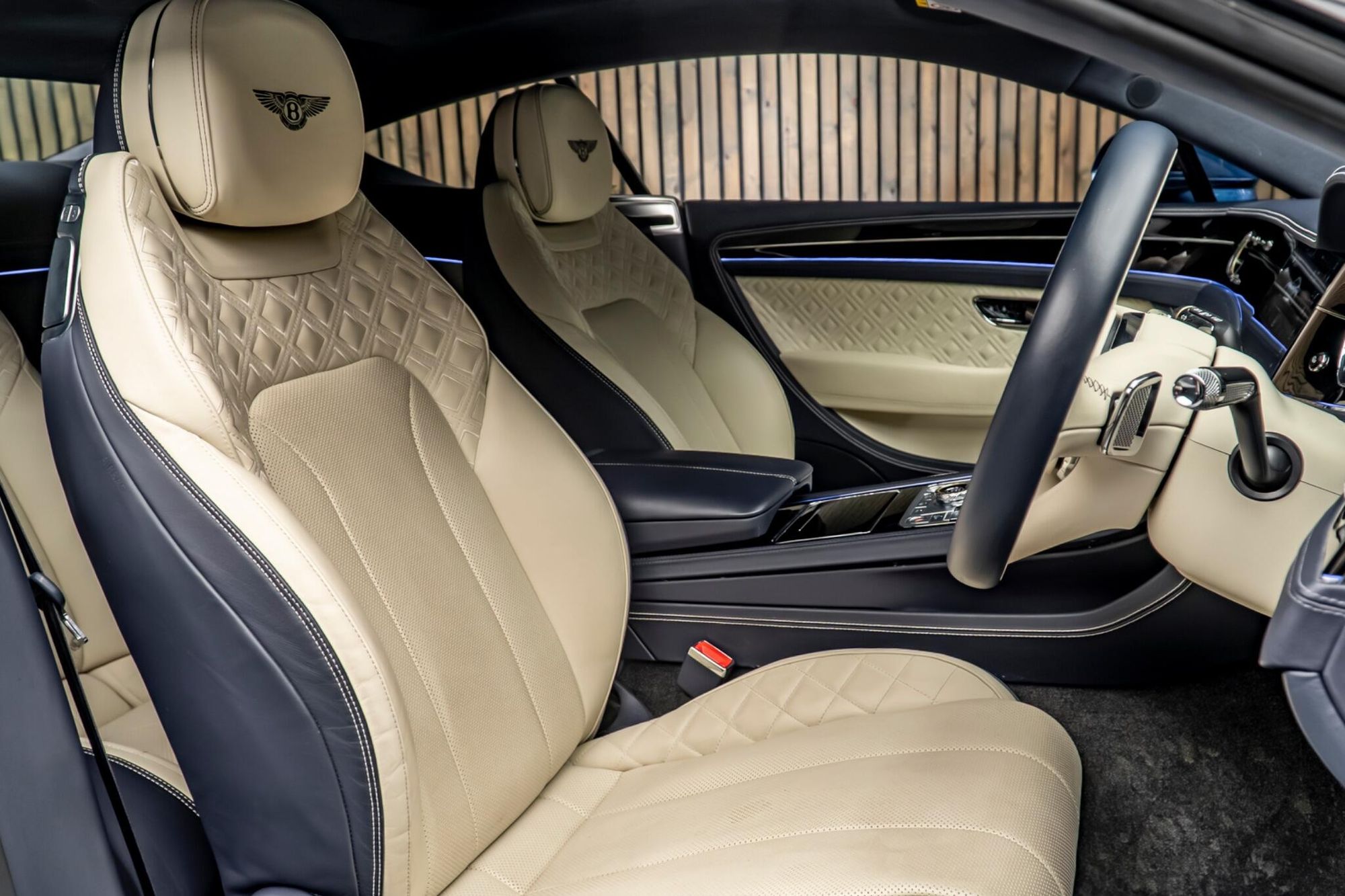 BENTLEY CONTINENTAL GT COUPE 4.0 V8 Azure 2dr Auto for sale UK - Slide 2