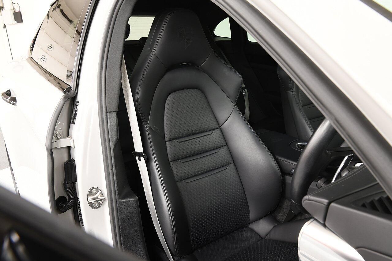 PORSCHE PANAMERA SPORT TURISMO 2.9 V6 4S E-Hybrid 5dr PDK for sale UK - Slide 8
