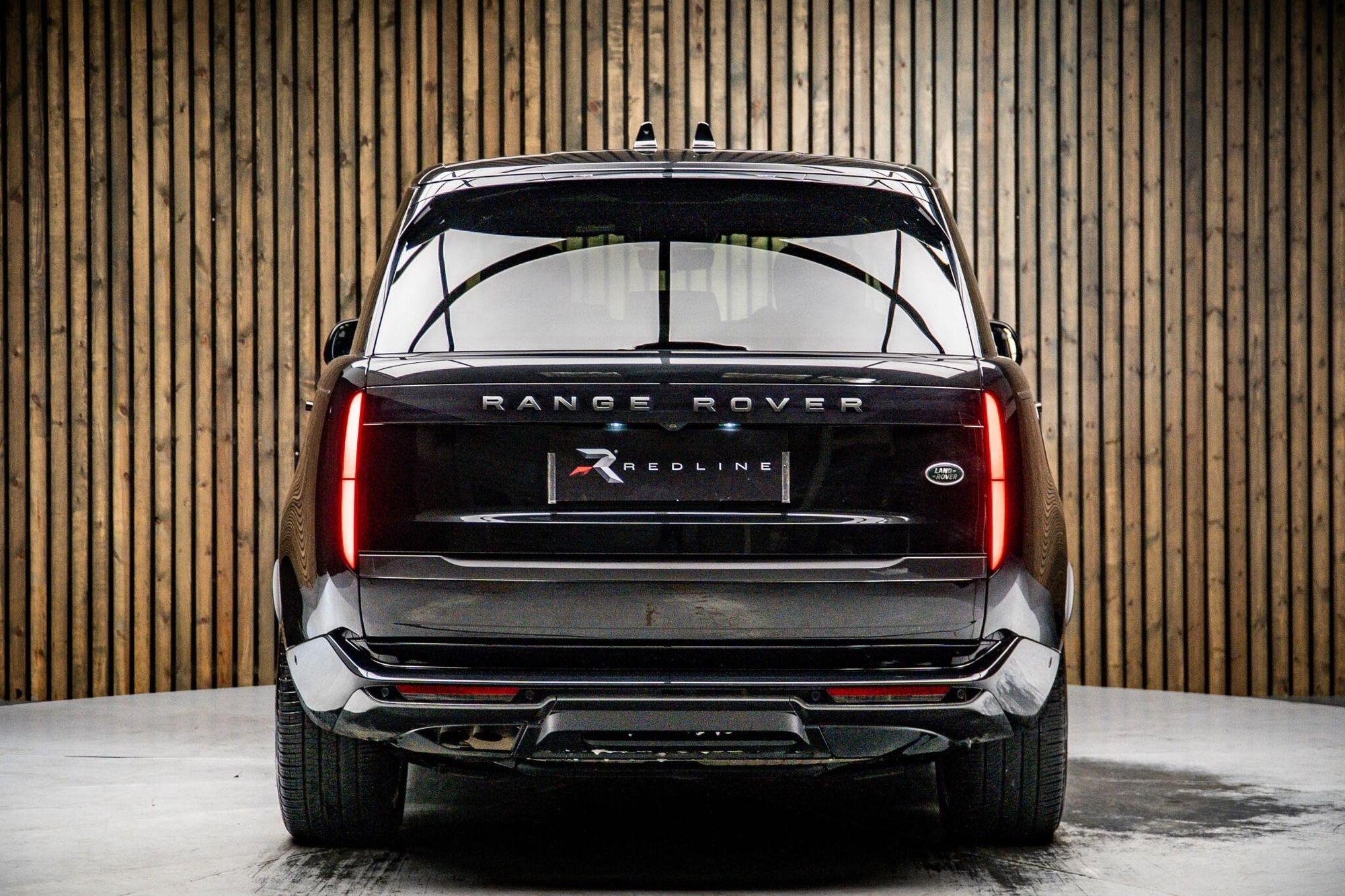 LAND ROVER RANGE ROVER DIESEL ESTATE 3.0 D350 Autobiography 4dr Auto for sale UK - Slide 6