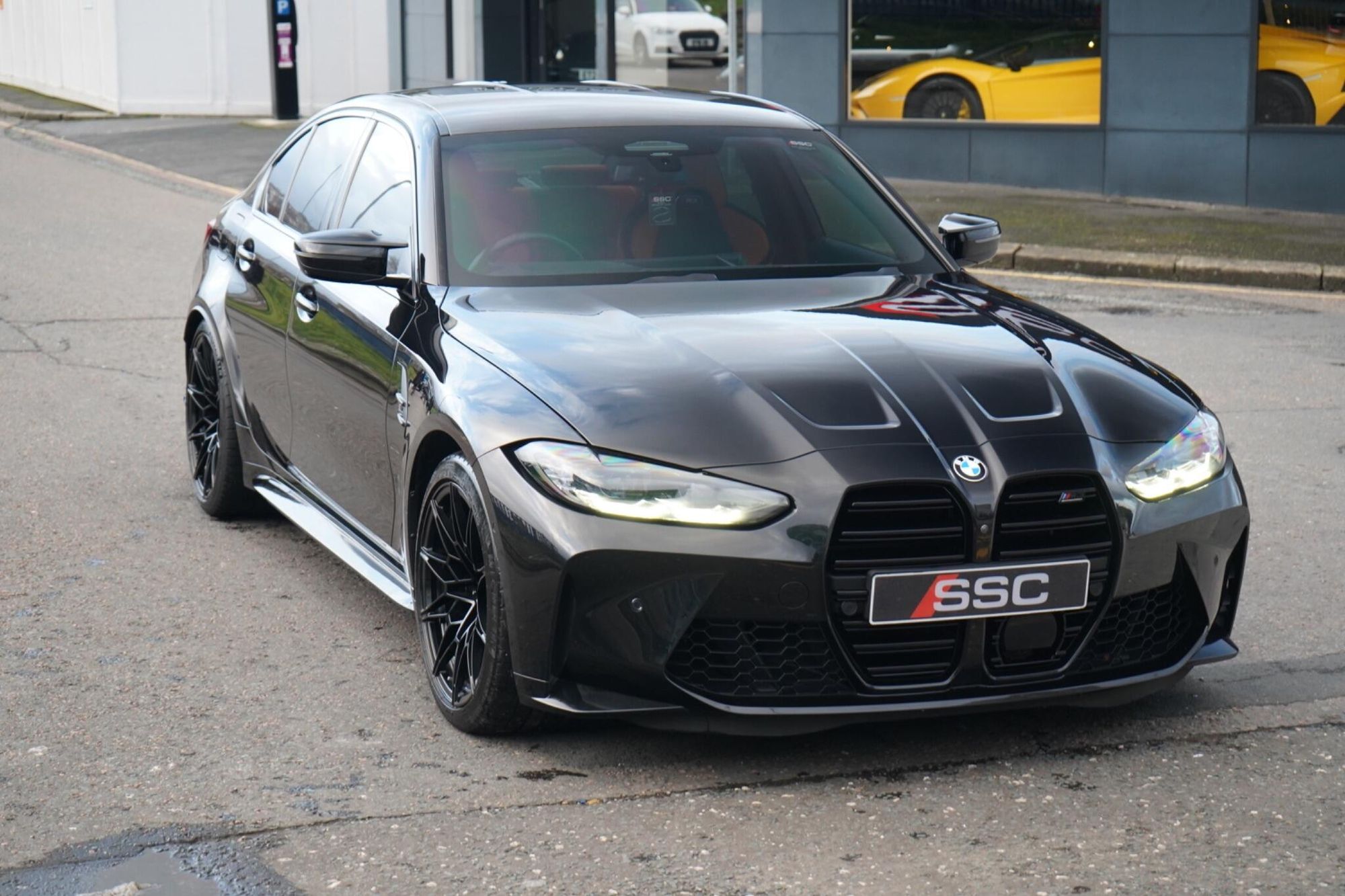 BMW M3 Saloon 3.0 530 Competition M xDrive Steptronic 4 Door Auto for sale UK - Slide 5