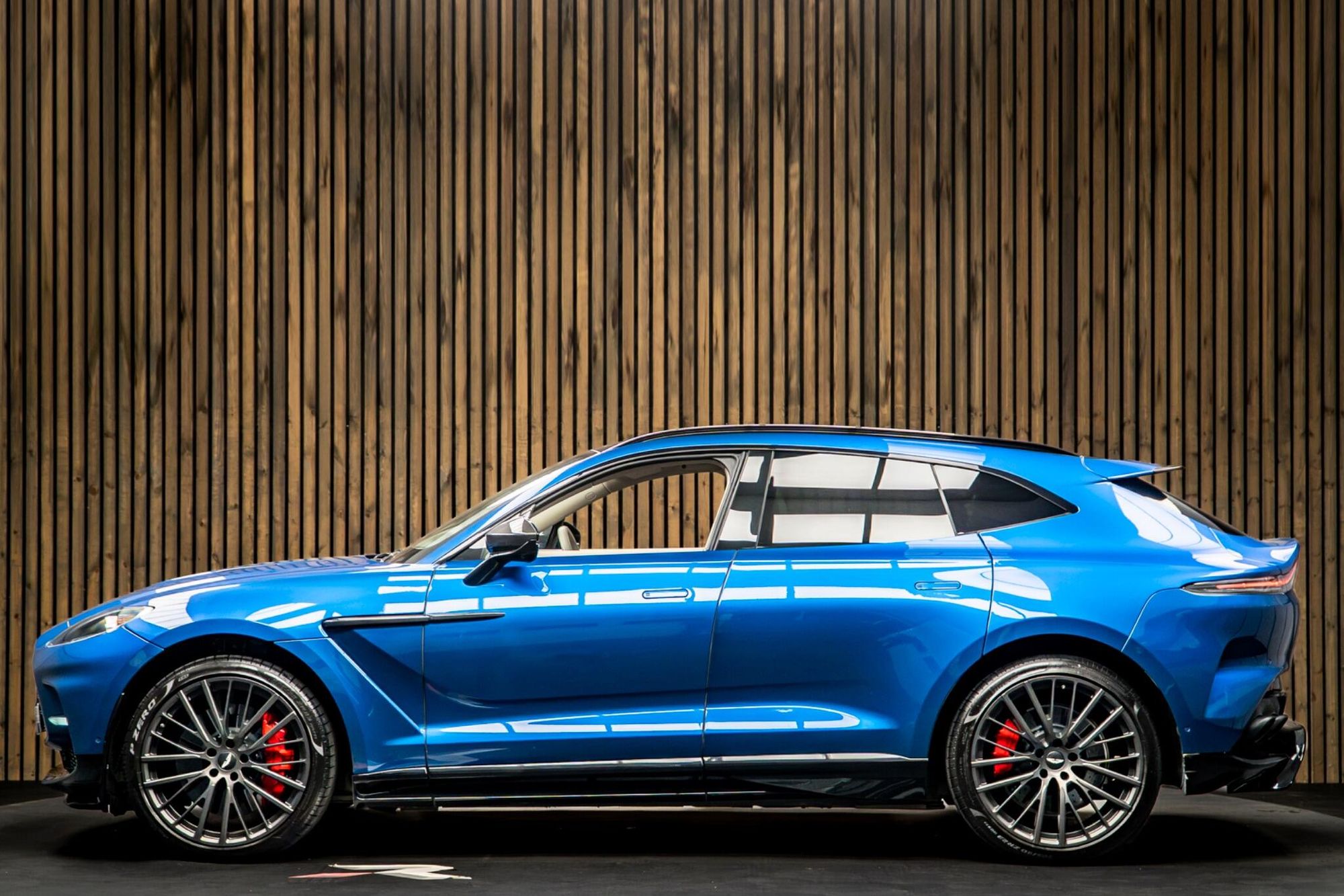 ASTON MARTIN DBX ESTATE V8 DBX707 5dr Touchtronic for sale UK - Slide 7