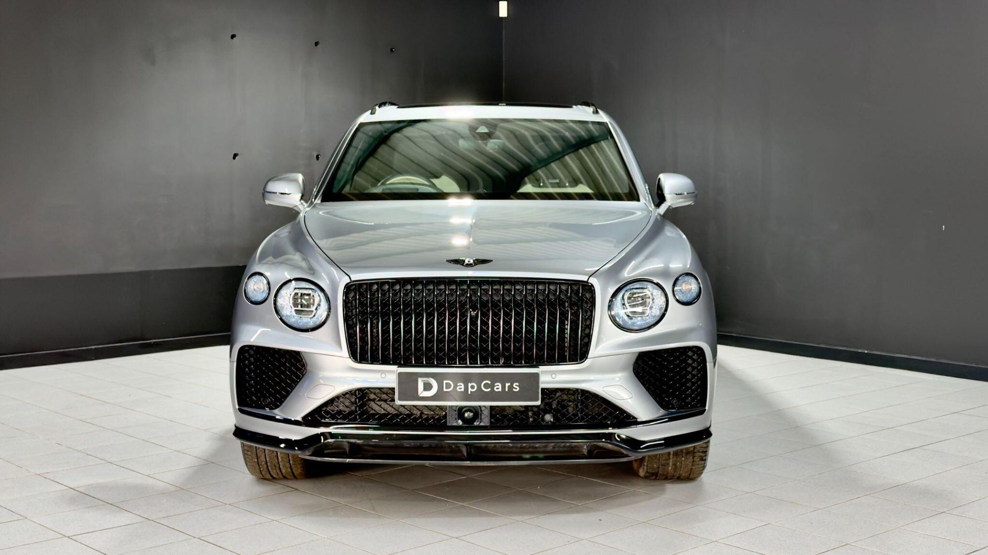 BENTLEY BENTAYGA ESTATE 4.0 V8 Azure 5dr Auto for sale UK - Slide 2