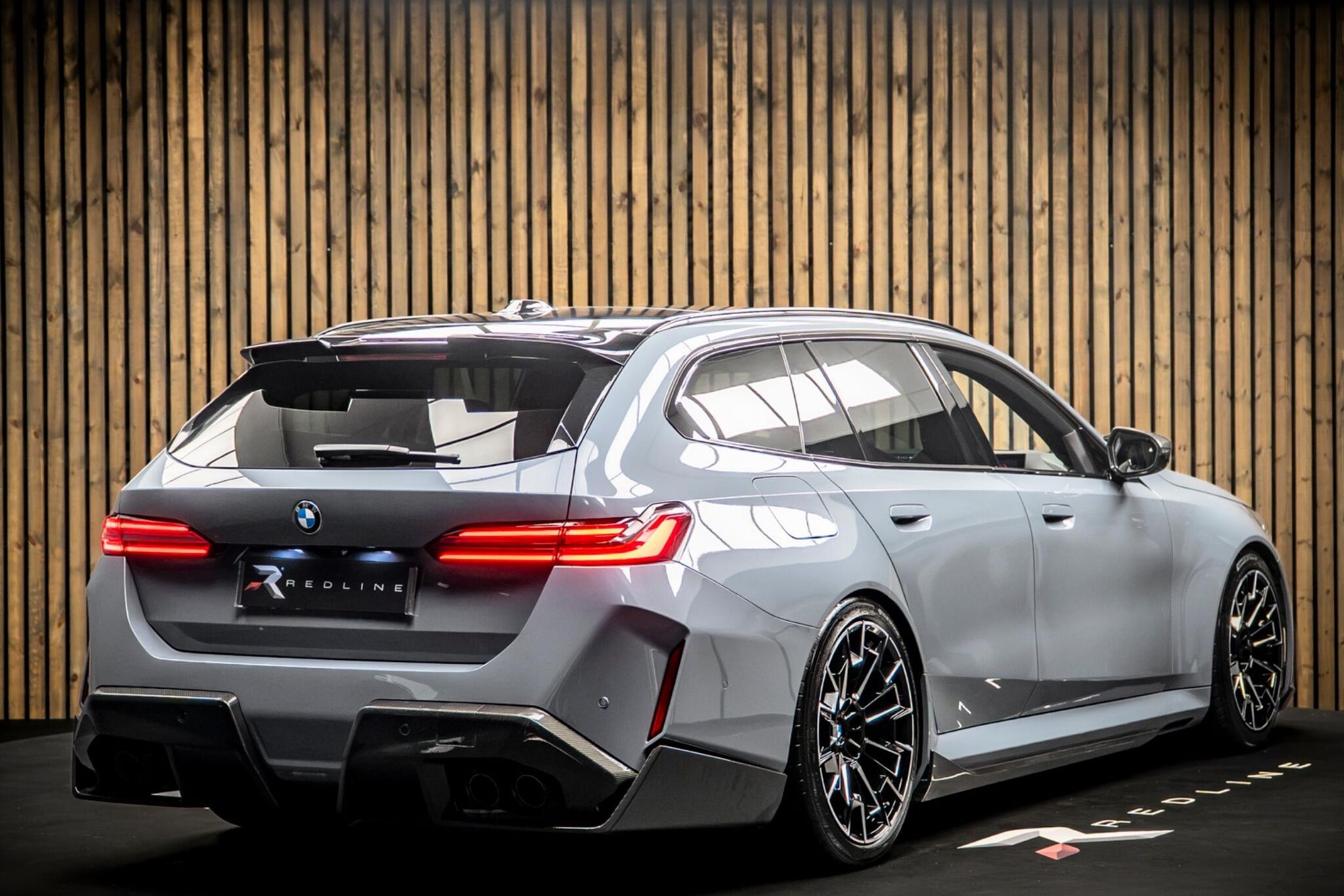 BMW M5 Touring 4.4 22.1kWh 5 Door Auto for sale UK - Slide 4