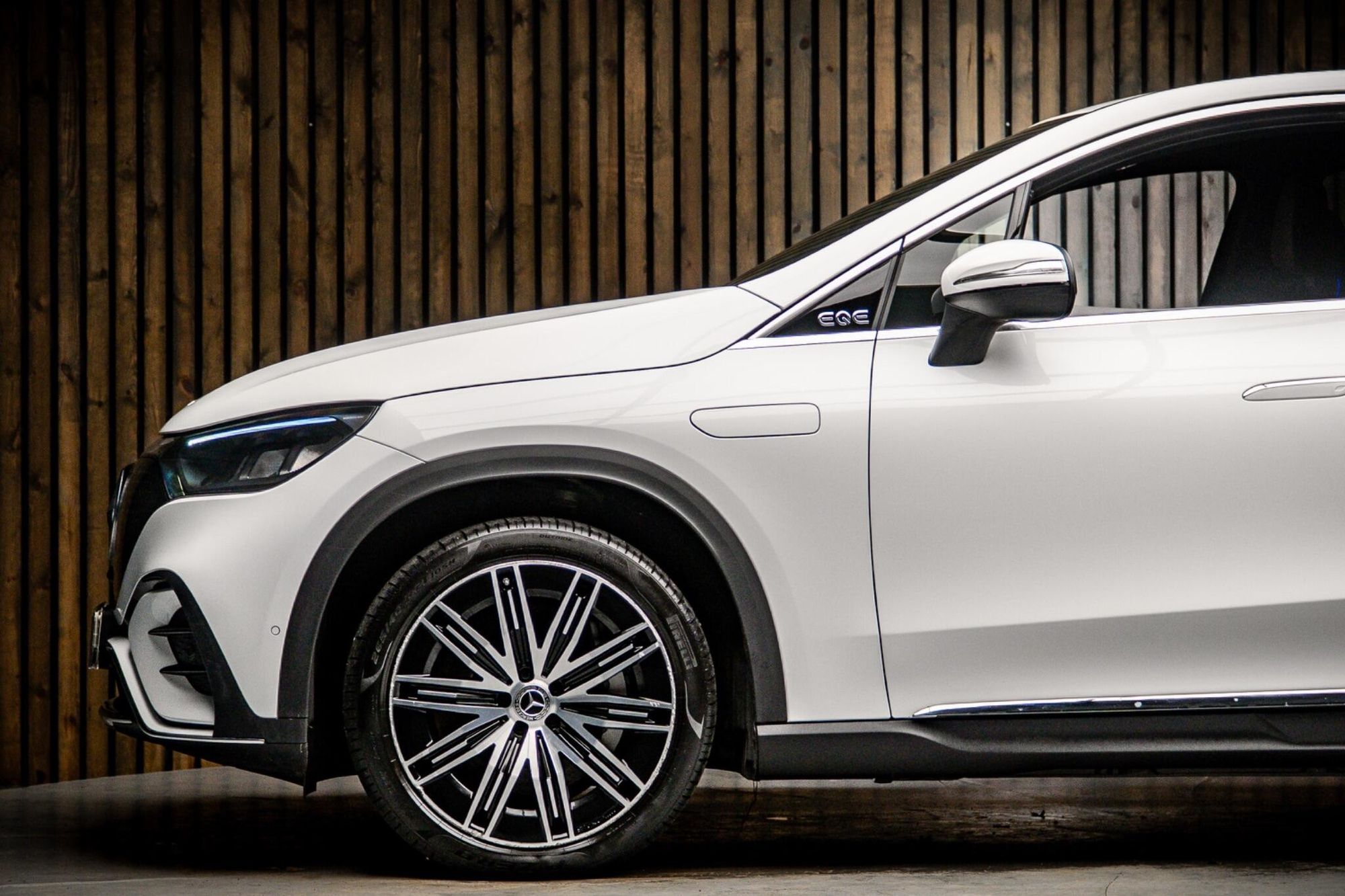 MERCEDES-BENZ EQE ESTATE 350+ 215kW AMG Line Edition 96kWh 5dr Auto for sale UK - Slide 9