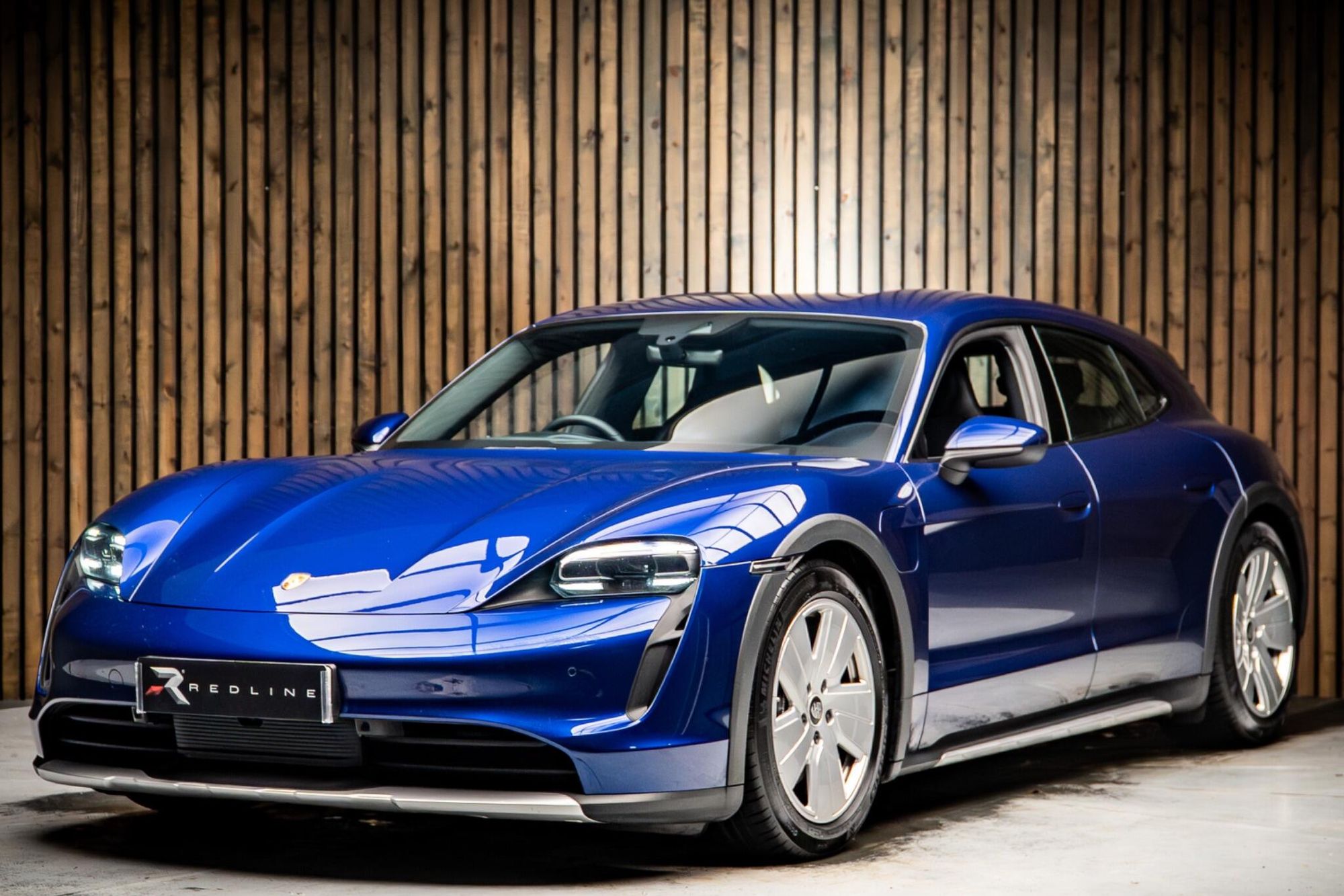 PORSCHE TAYCAN CROSS TURISMO 420kW 4S 93kWh 5dr Auto for sale UK - Slide 8