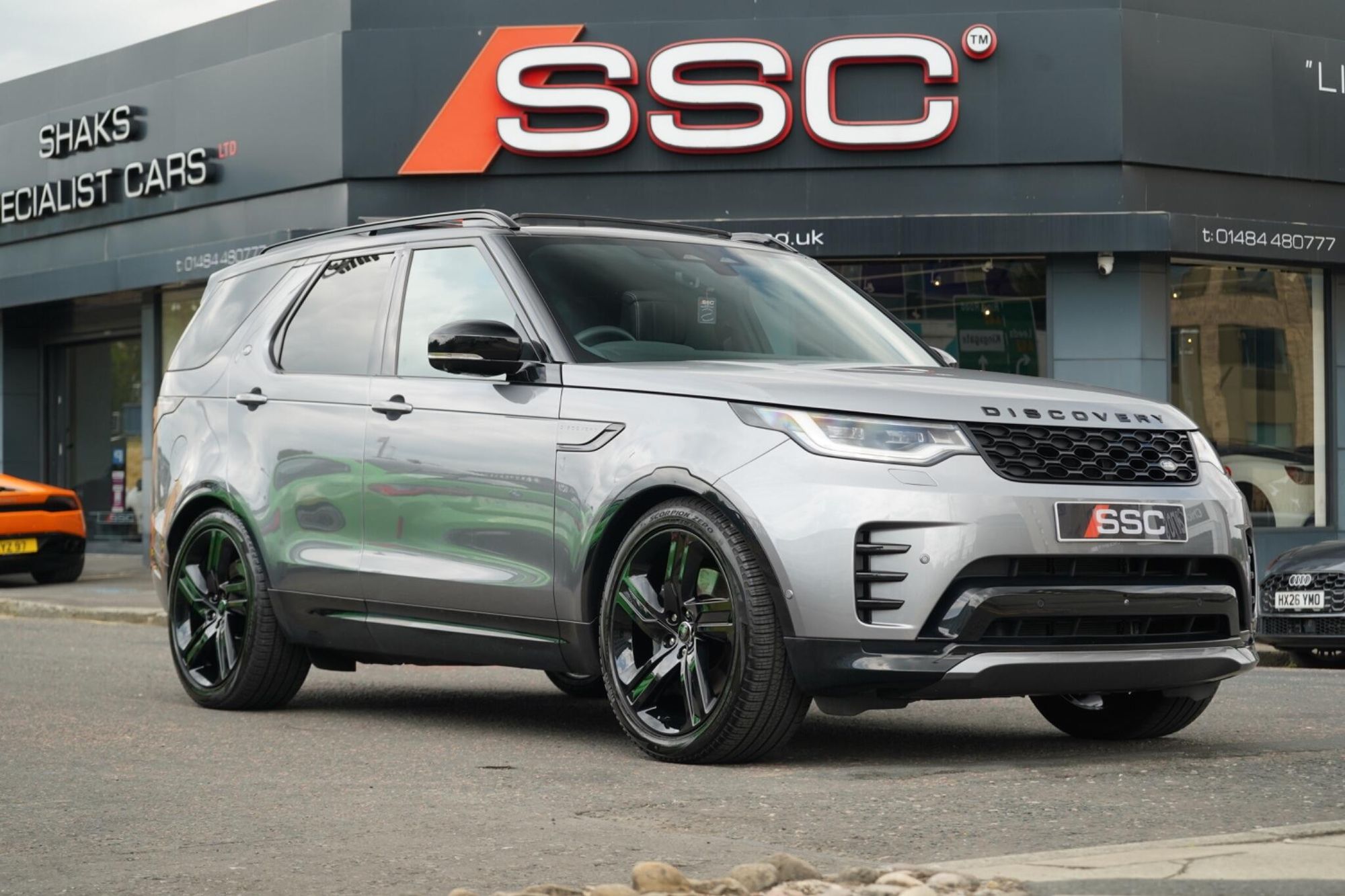 LAND ROVER DISCOVERY DIESEL SW 3.0 D350 Dynamic HSE 5dr Auto for sale UK - Slide 4