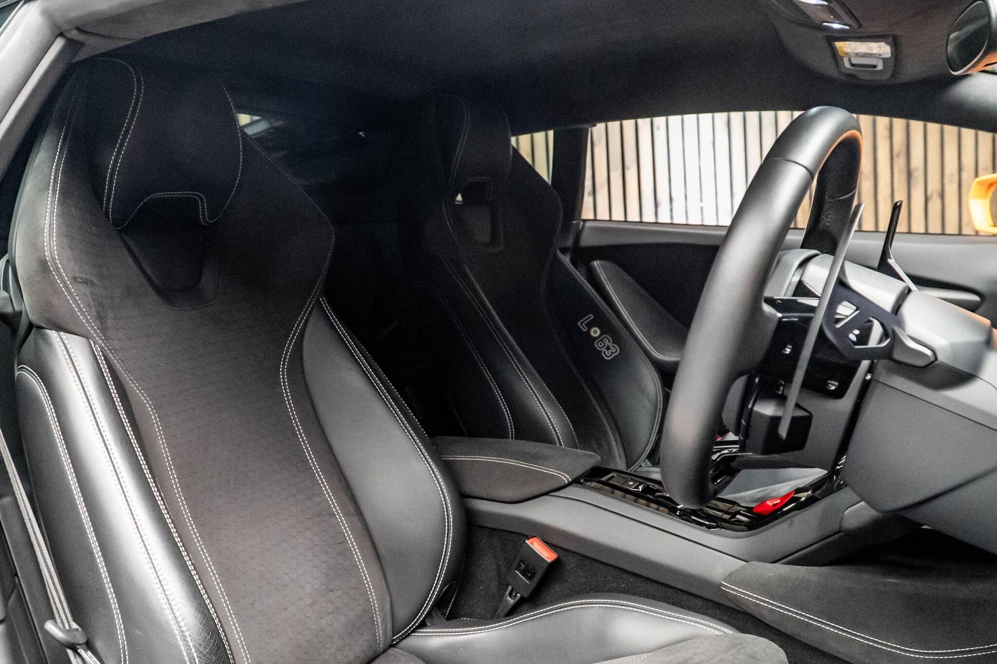 LAMBORGHINI HURACAN COUPE SPECIAL EDITION LP 610-4 Avio 2dr LDF for sale UK - Slide 2