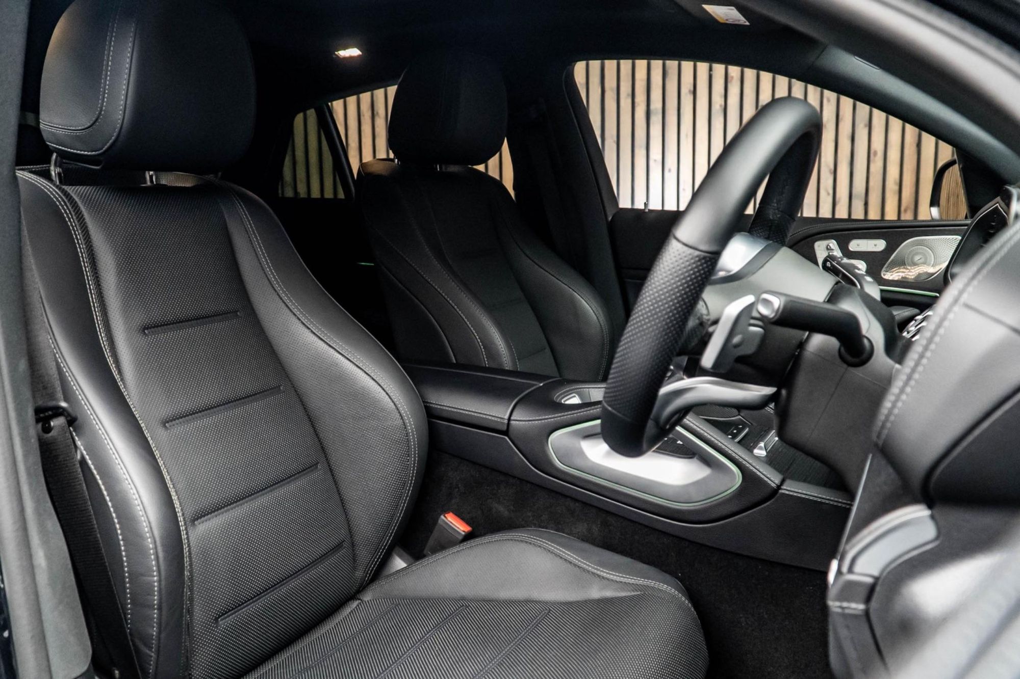 MERCEDES-BENZ GLE COUPE GLE DIESEL COUPE GLE 400d 4Matic AMG Line Premium + 5dr 9G-Tronic for sale UK - Slide 2