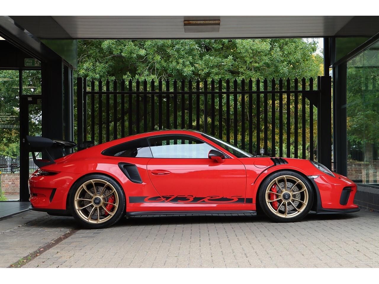 PORSCHE 911 [991] GT COUPE GT3 RS 2dr PDK for sale UK - Slide 4