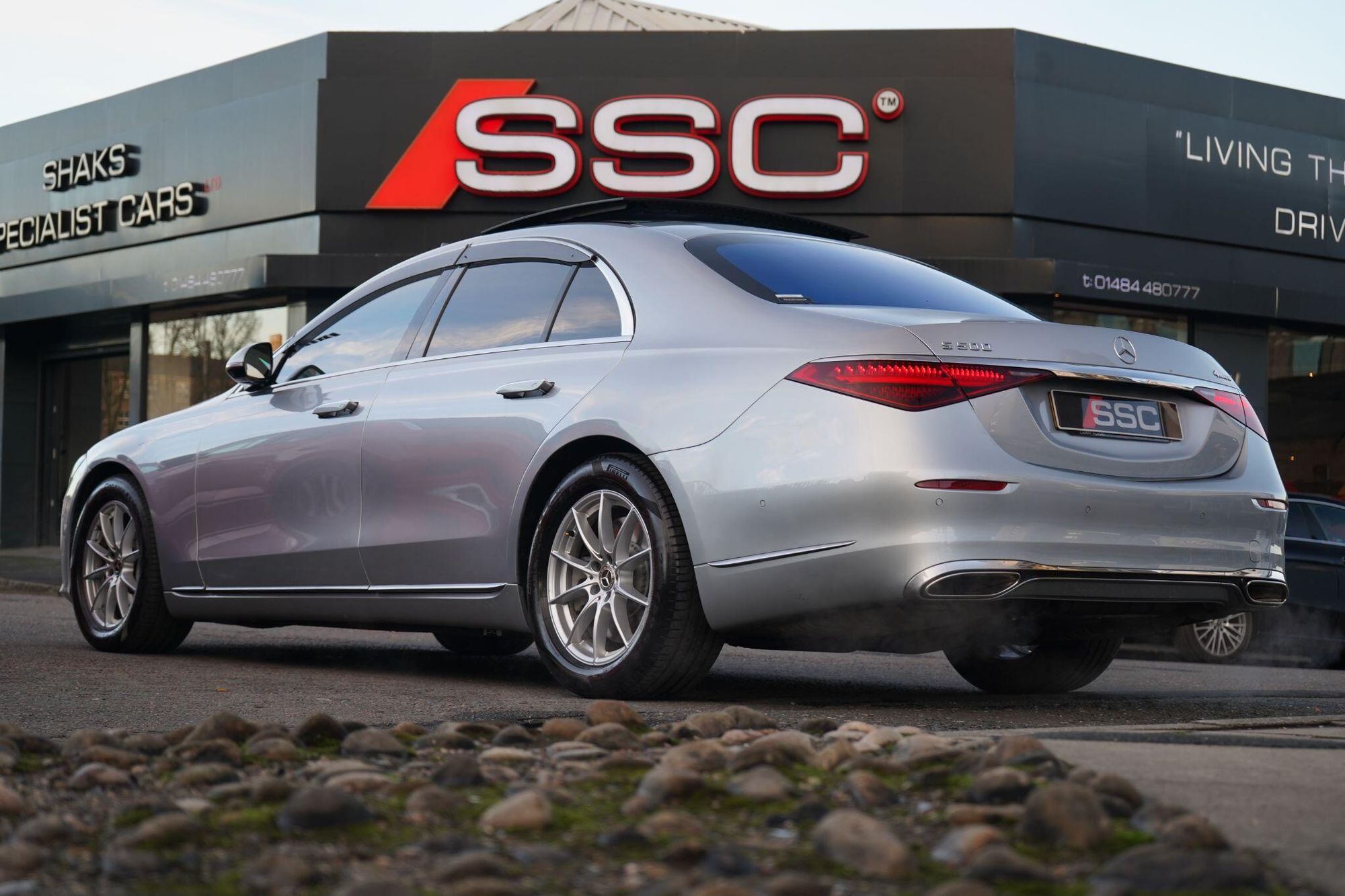 MERCEDES-BENZ S CLASS SALOON S500 4Matic AMG Line 4dr 9G-Tronic for sale UK - Slide 2