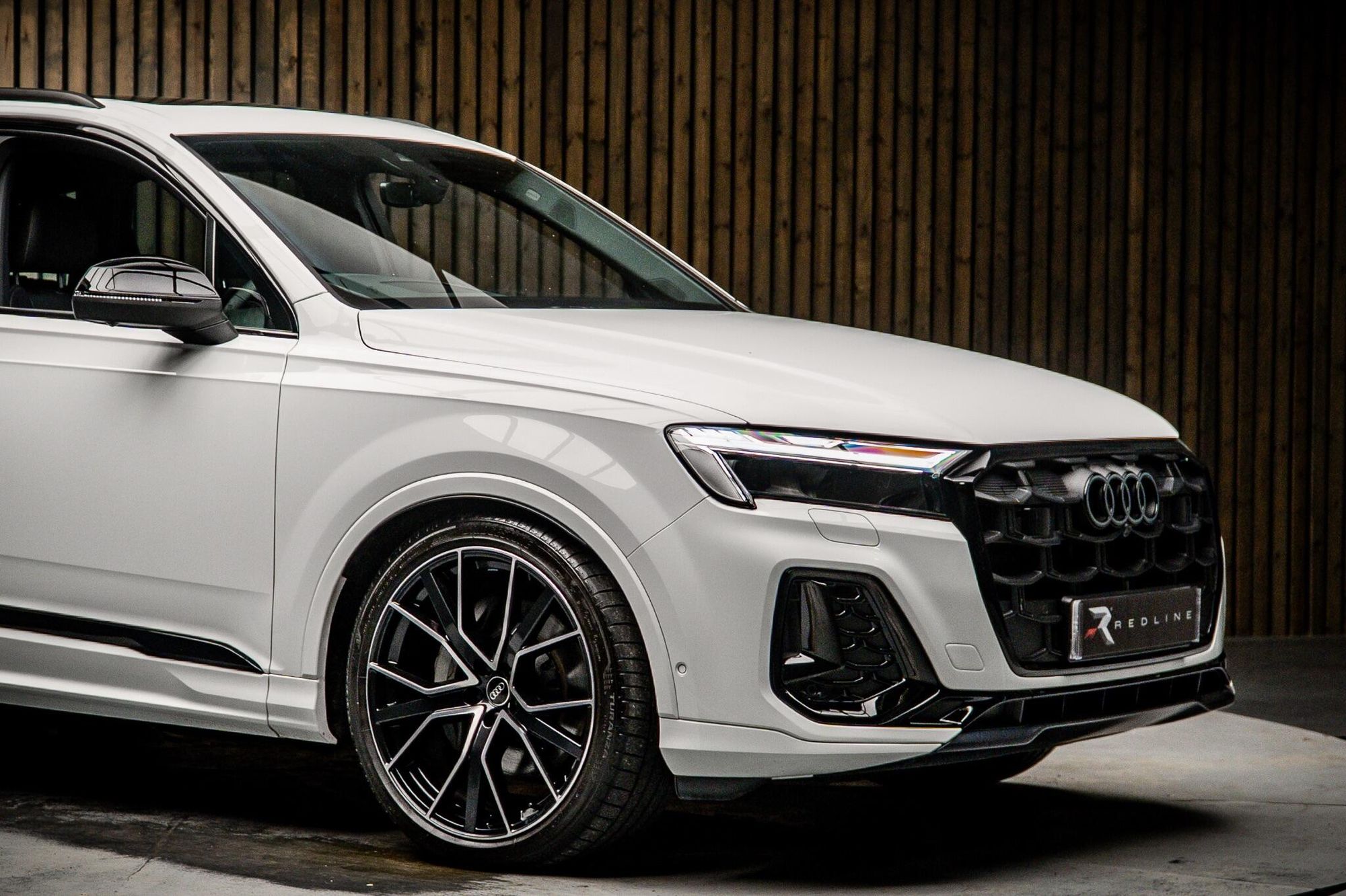 AUDI Q7 DIESEL ESTATE 50 TDI Quattro Black Edition 5dr Tiptronic for sale UK - Slide 10