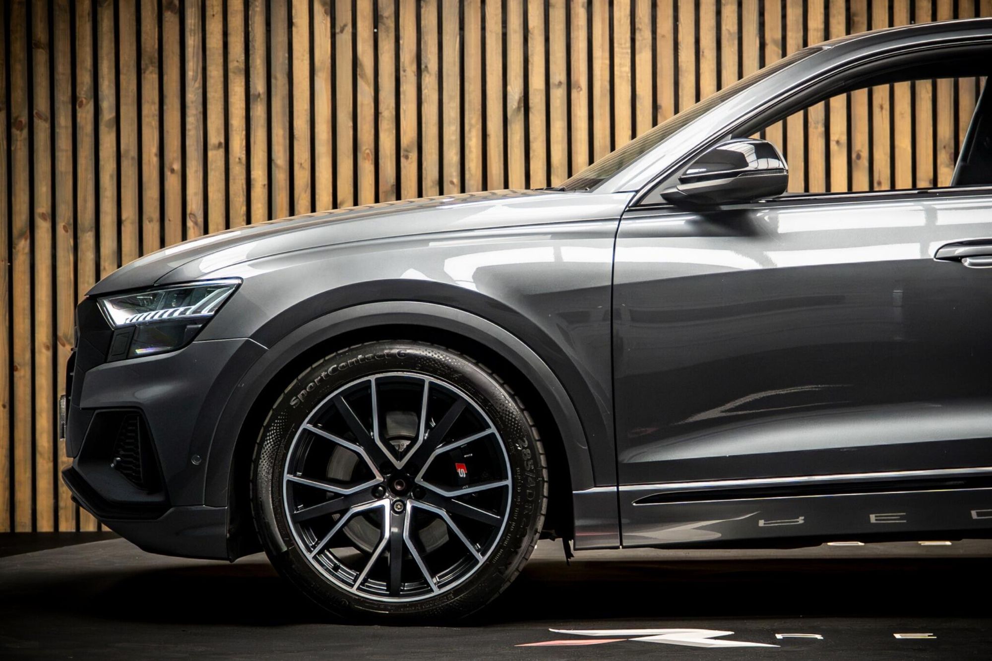 AUDI Q8 ESTATE SQ8 TFSI Quattro Vorsprung 5dr Tiptronic for sale UK - Slide 9