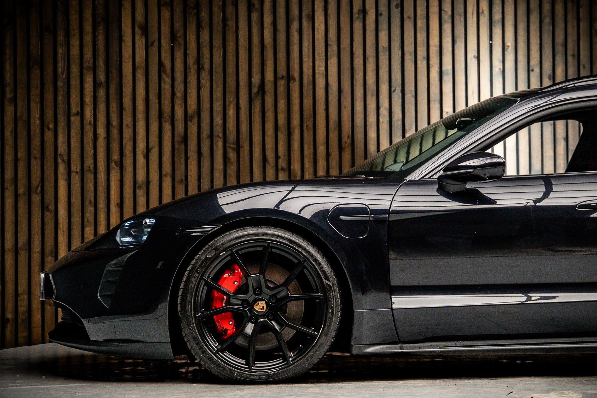 PORSCHE TAYCAN SPORT TURISMO 440kW GTS 93kWh 5dr Auto for sale UK - Slide 9