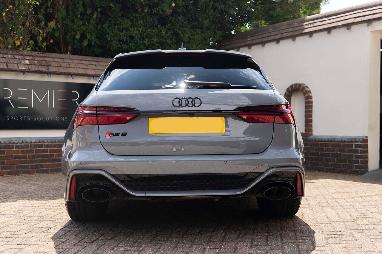 AUDI RS6 RS 6 AVANT RS 6 TFSI Quattro Performance 5dr Tiptronic for sale UK - Slide 5
