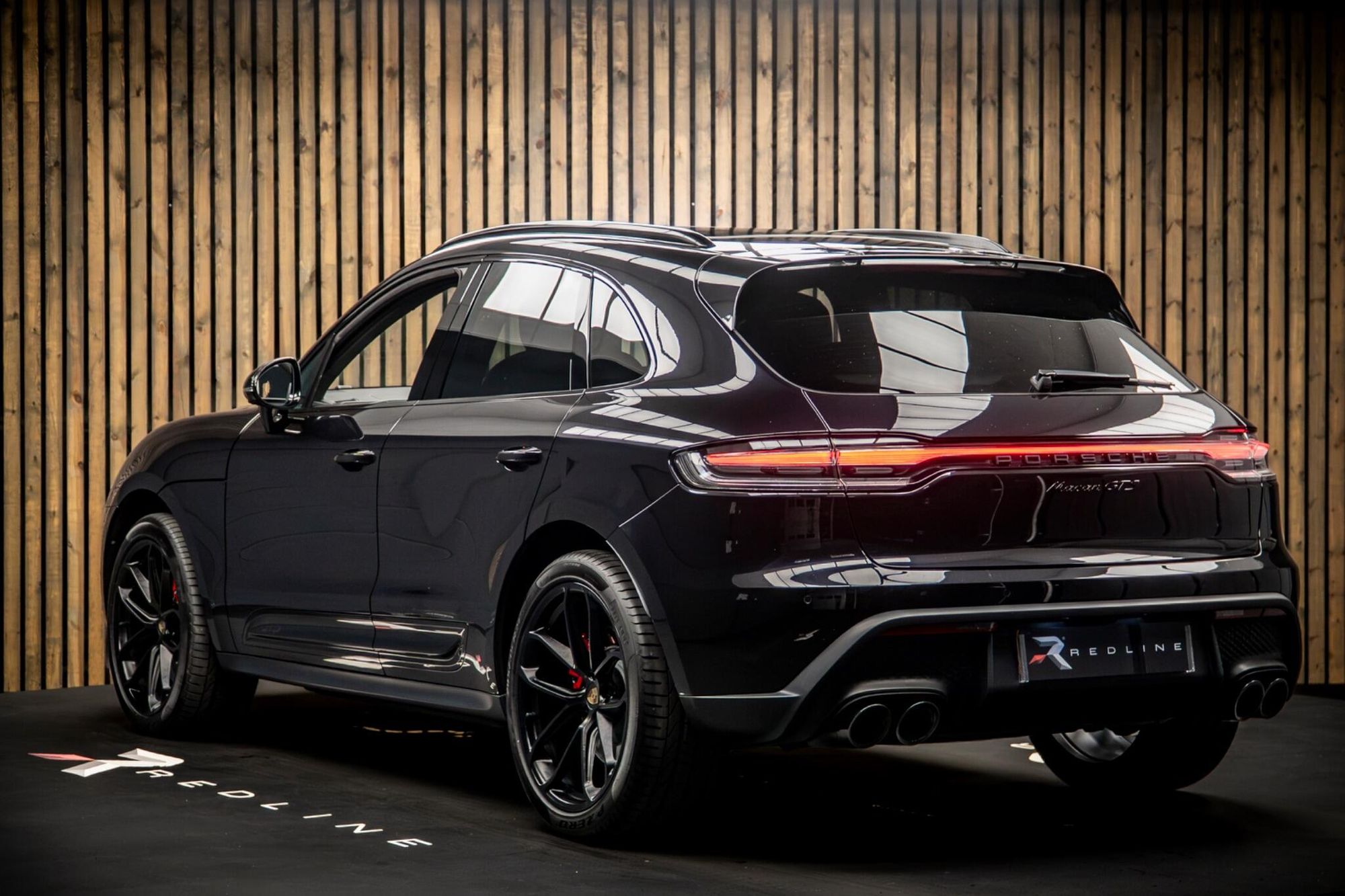 PORSCHE MACAN ESTATE GTS 5dr PDK for sale UK - Slide 3