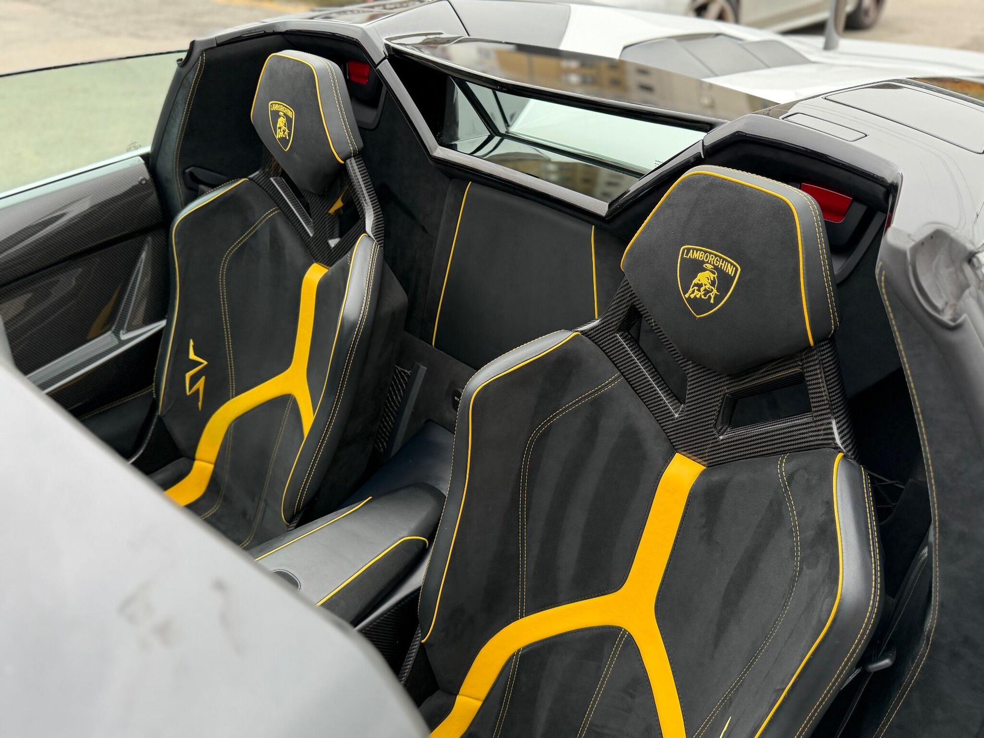 LAMBORGHINI AVENTADOR ROADSTER LP 750-4 Superveloce 2dr ISR for sale UK - Slide 3