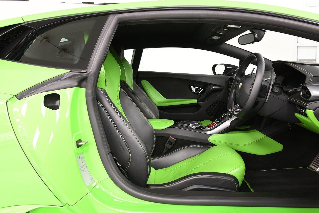 LAMBORGHINI HURACAN COUPE LP 610-4 2dr LDF for sale UK - Slide 6